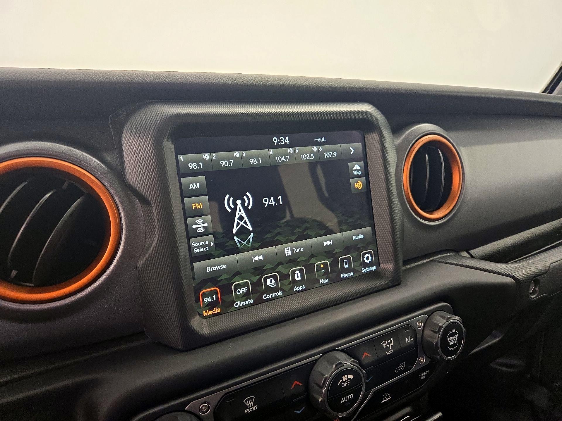 Thumbnail: 2020 Jeep Gladiator - 16