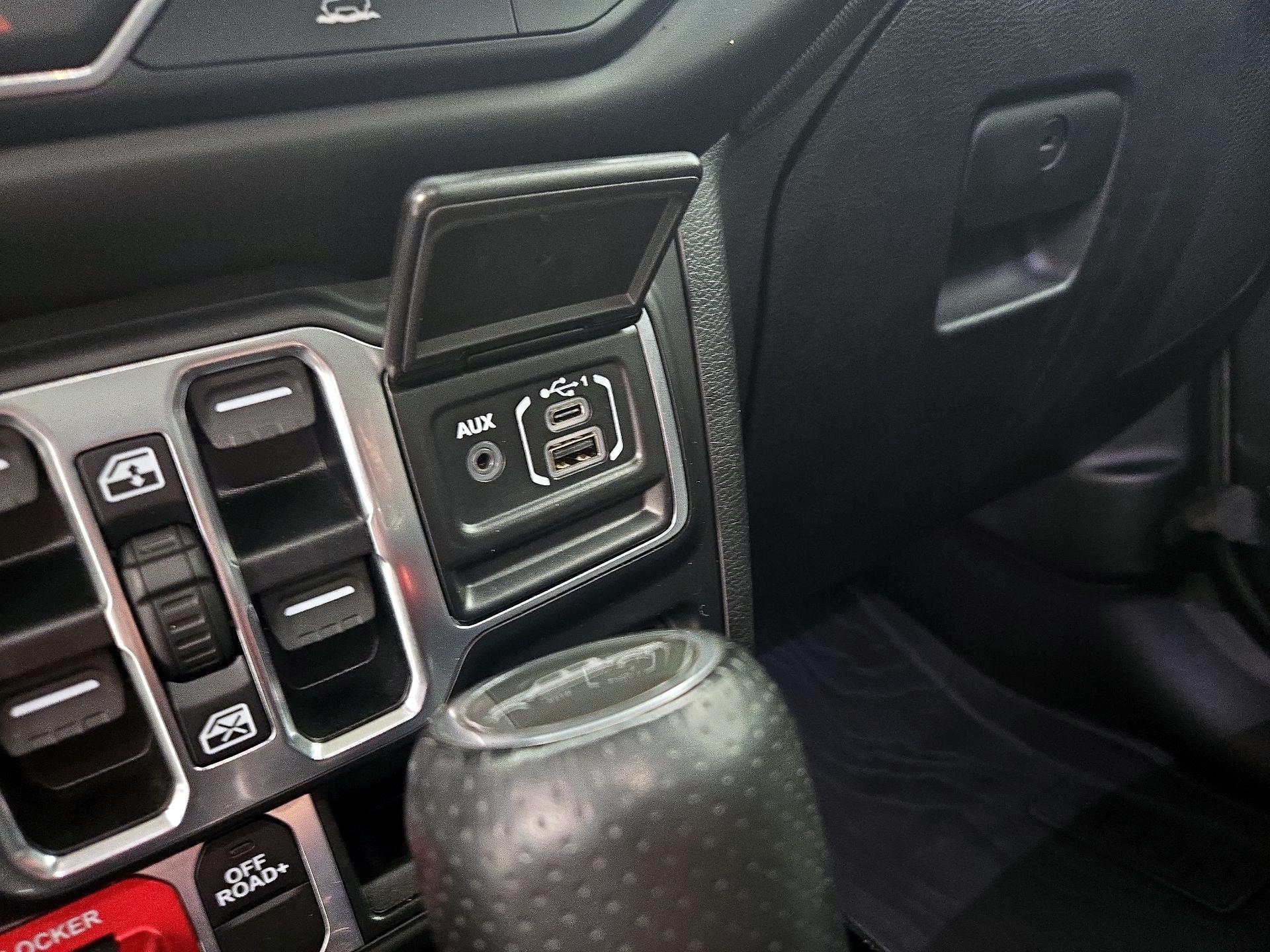 Thumbnail: 2020 Jeep Gladiator - 19