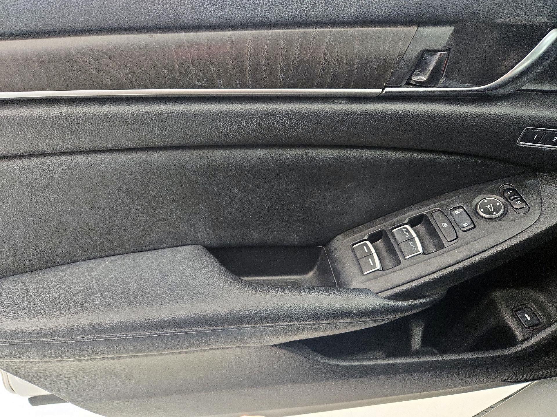 Thumbnail: 2019 Honda Accord - 12