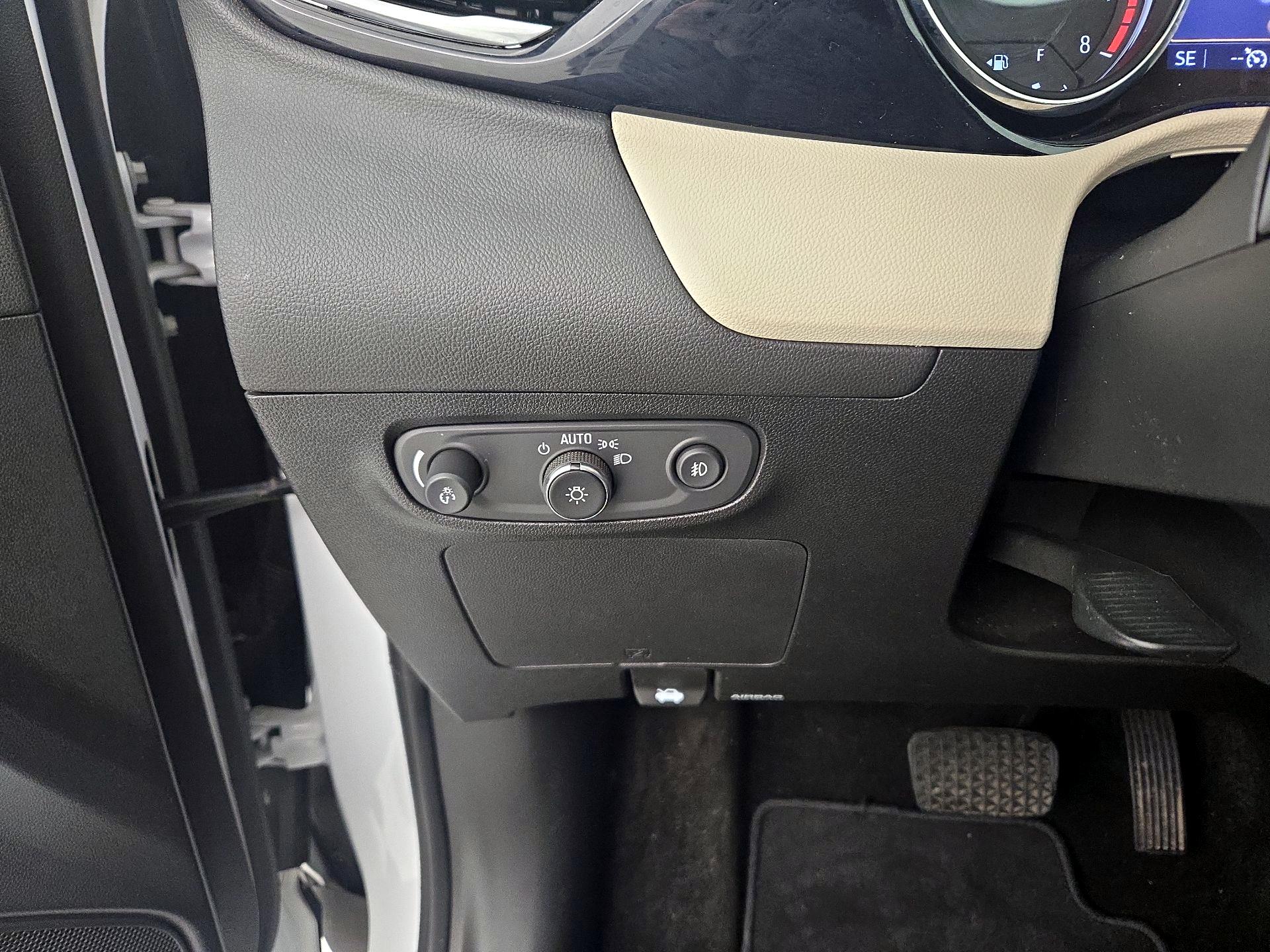 Thumbnail: 2020 Buick Encore GX - 13