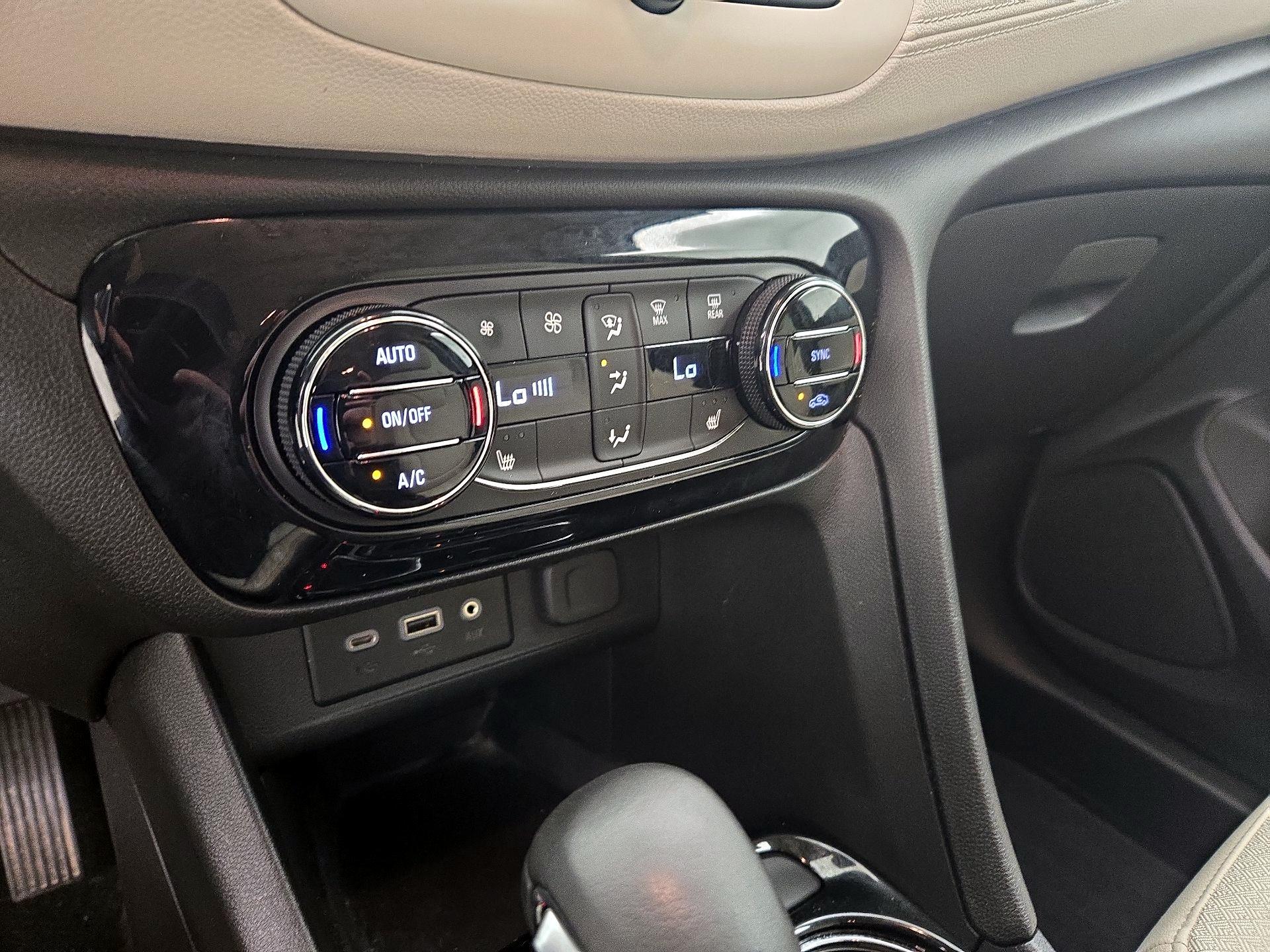 Thumbnail: 2020 Buick Encore GX - 16
