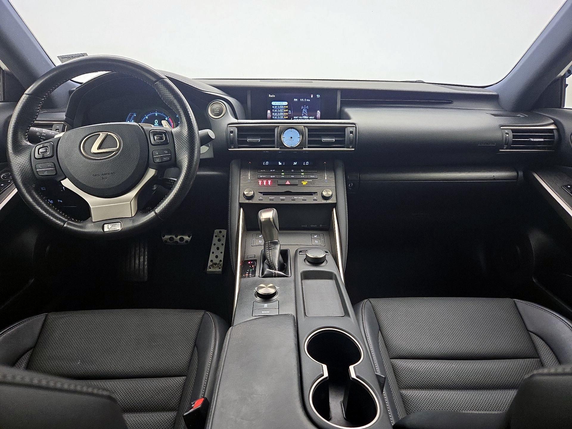 Thumbnail: 2019 Lexus IS - 9