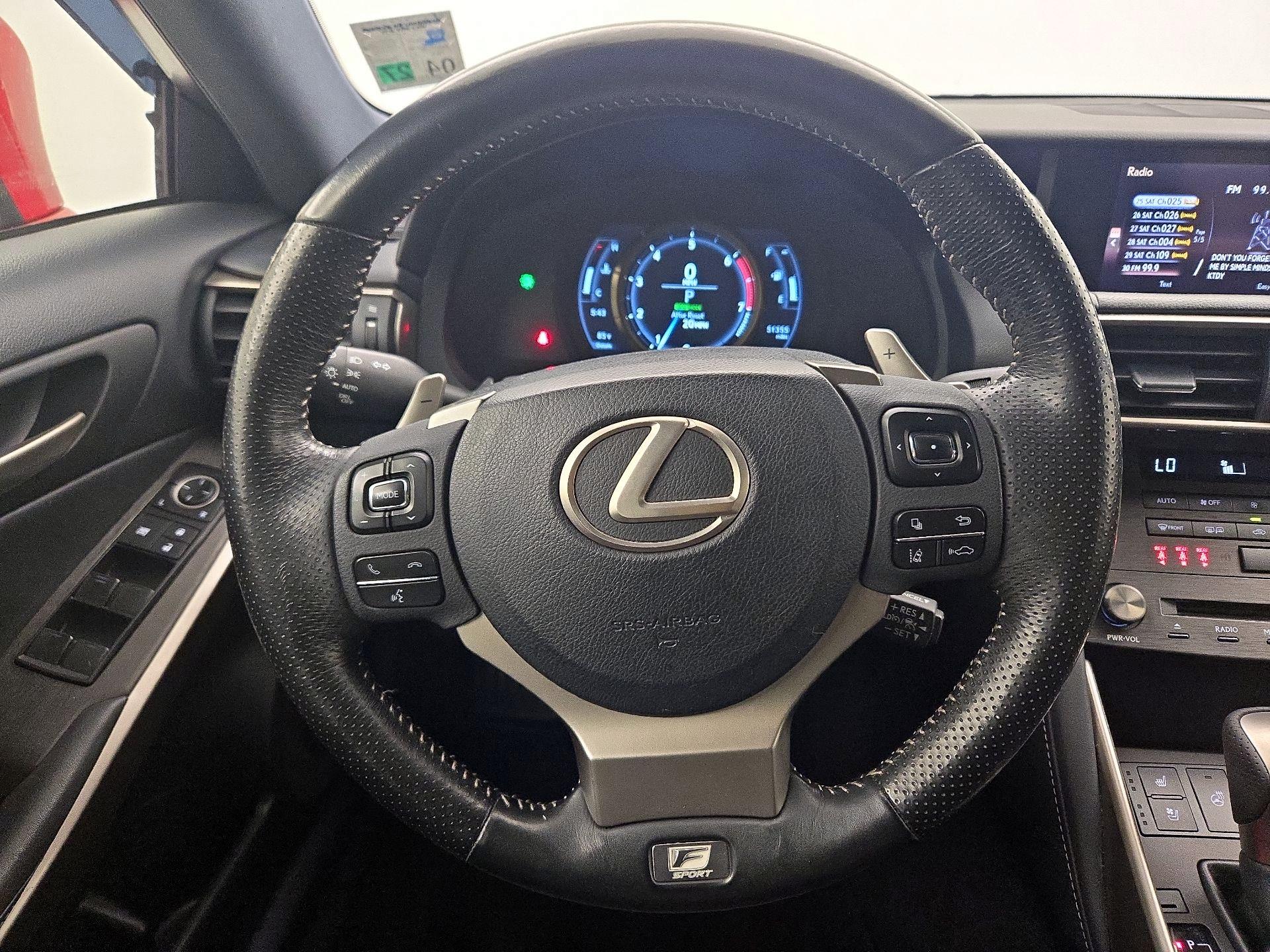 Thumbnail: 2019 Lexus IS - 10