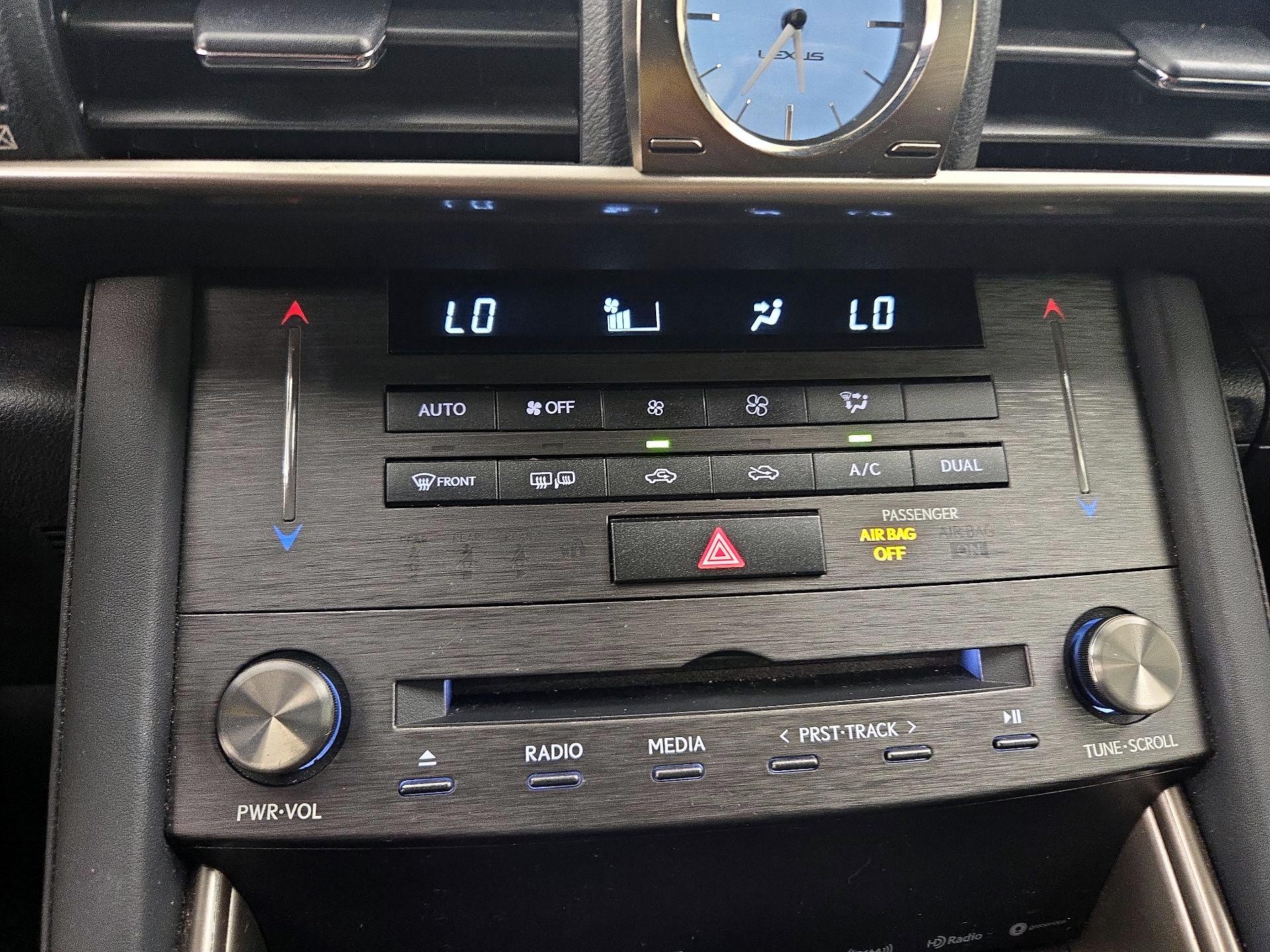 Thumbnail: 2019 Lexus IS - 16