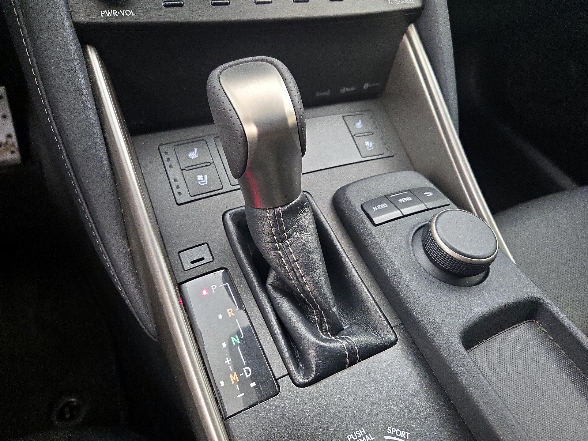 Thumbnail: 2019 Lexus IS - 17