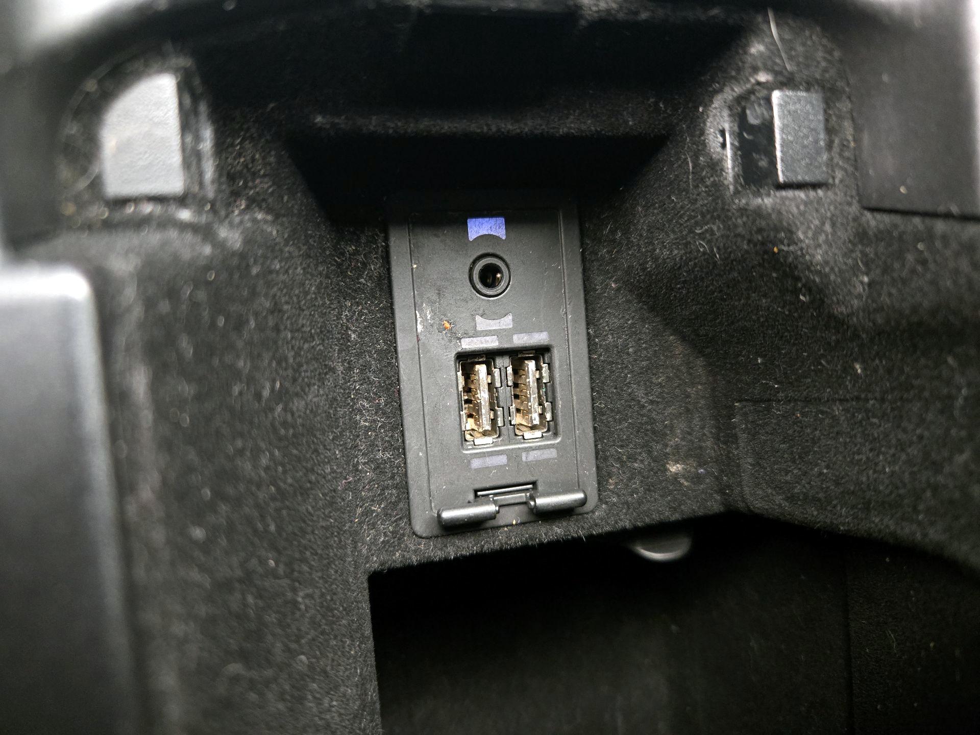 Thumbnail: 2019 Lexus IS - 18