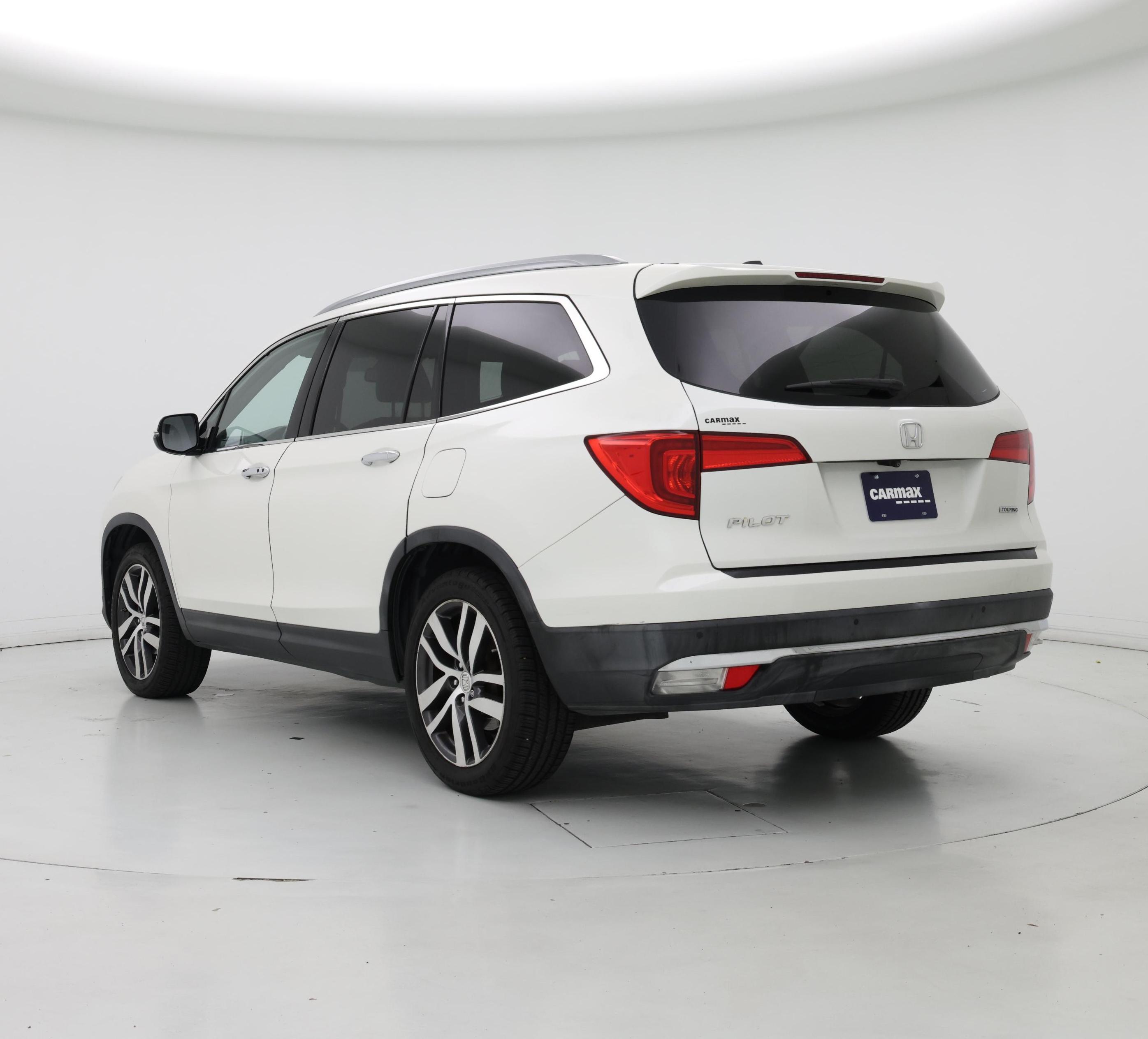 Thumbnail: 2016 Honda Pilot - 2