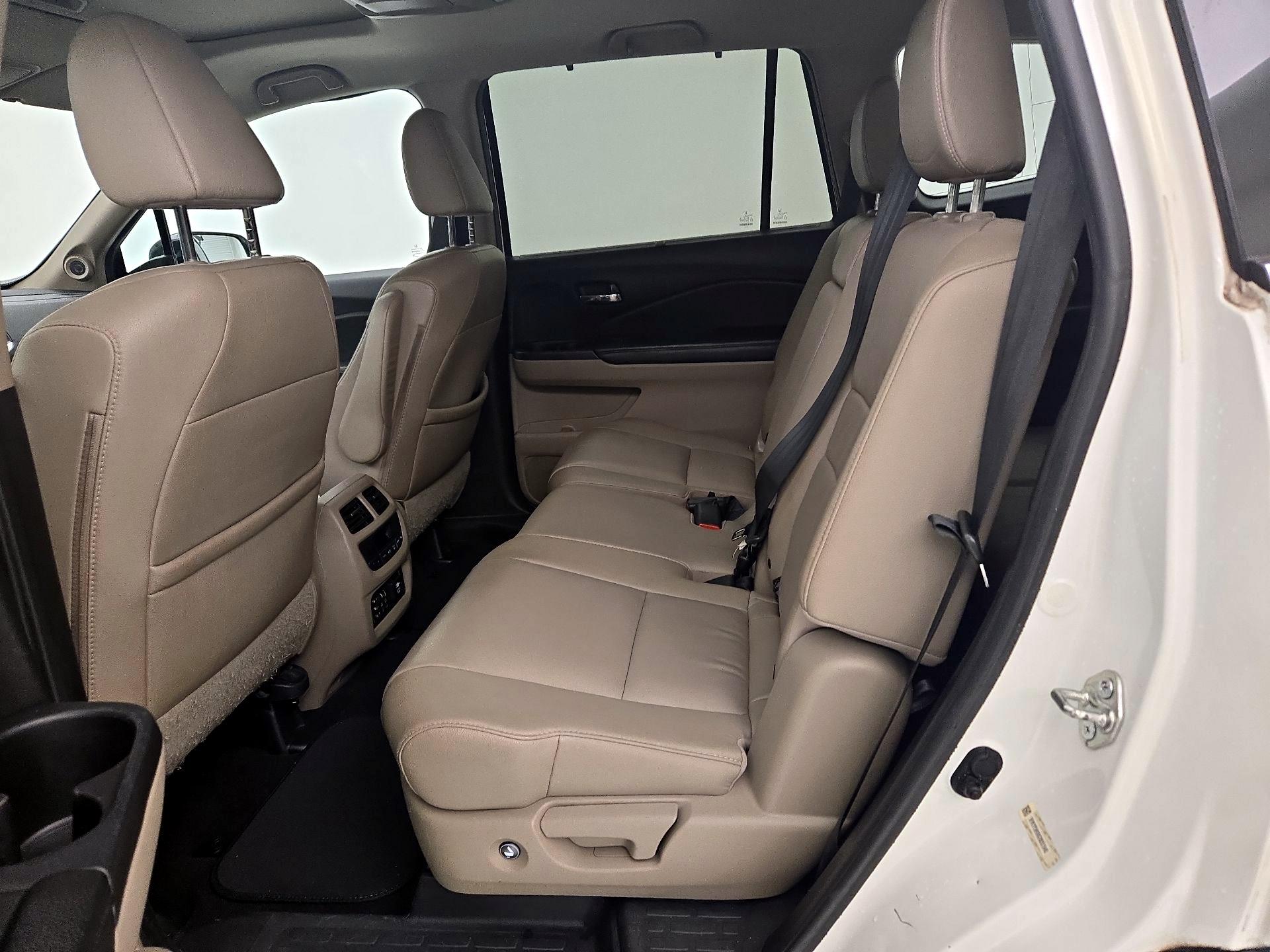 Thumbnail: 2016 Honda Pilot - 20