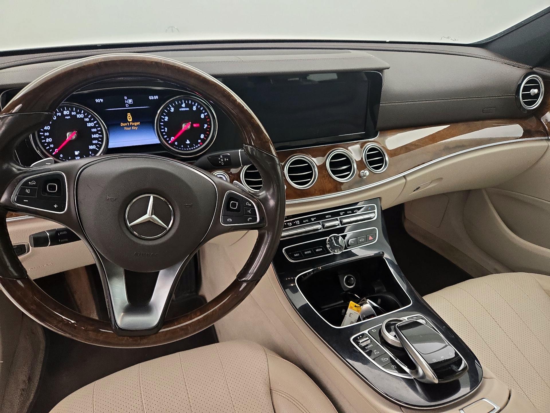 Thumbnail: 2017 Mercedes-Benz E-Class - 9