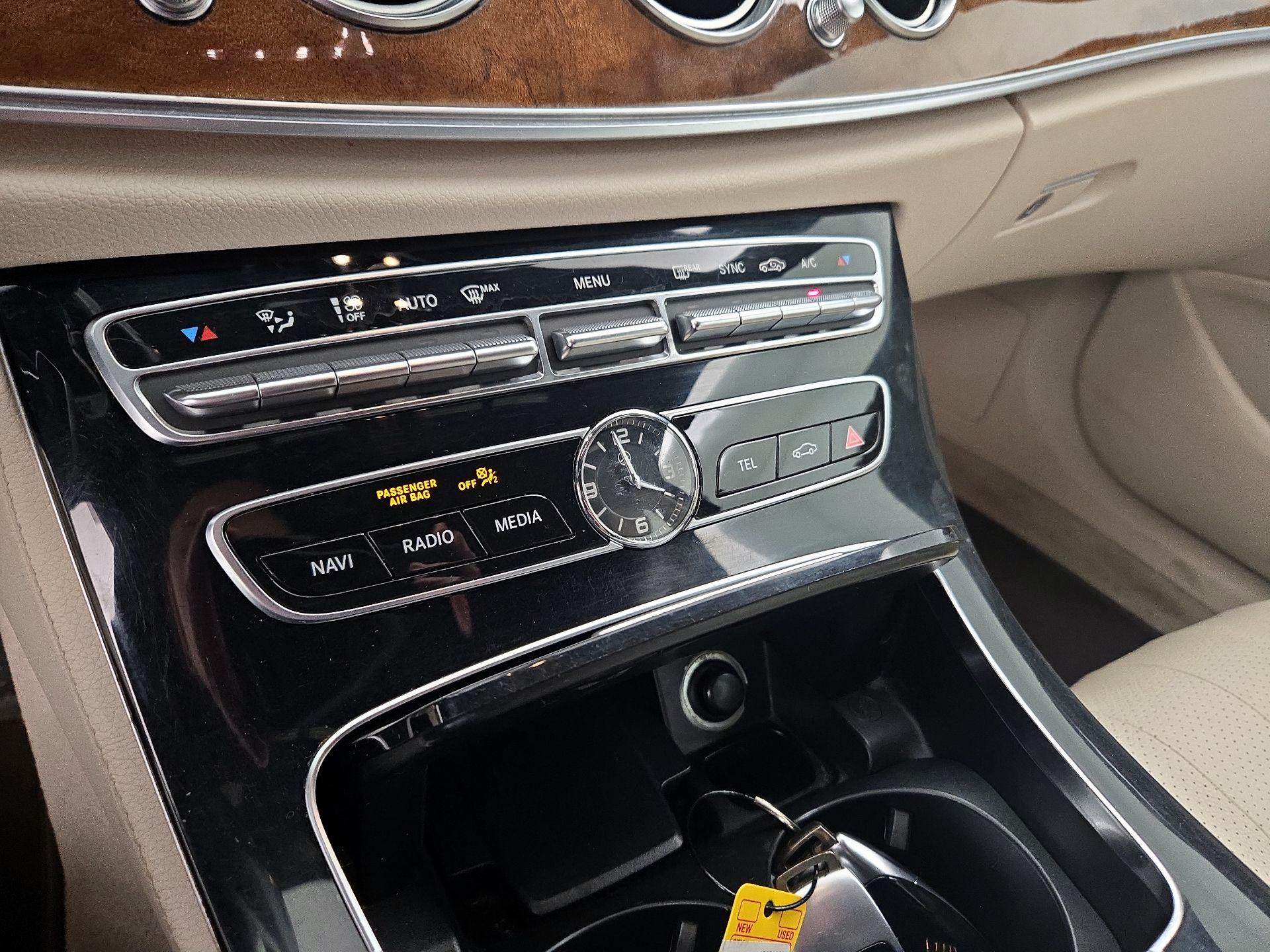 Thumbnail: 2017 Mercedes-Benz E-Class - 17