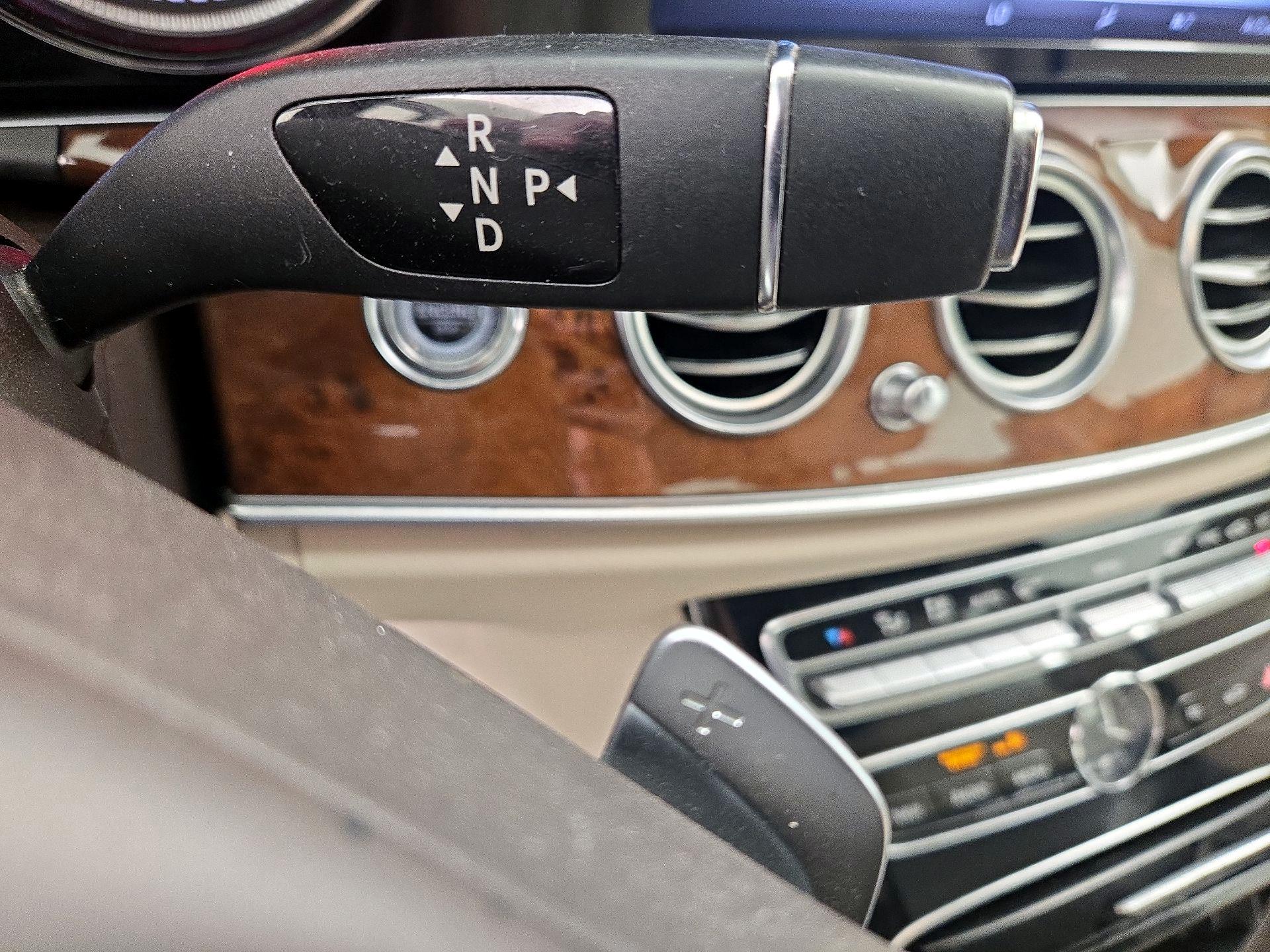 Thumbnail: 2017 Mercedes-Benz E-Class - 18