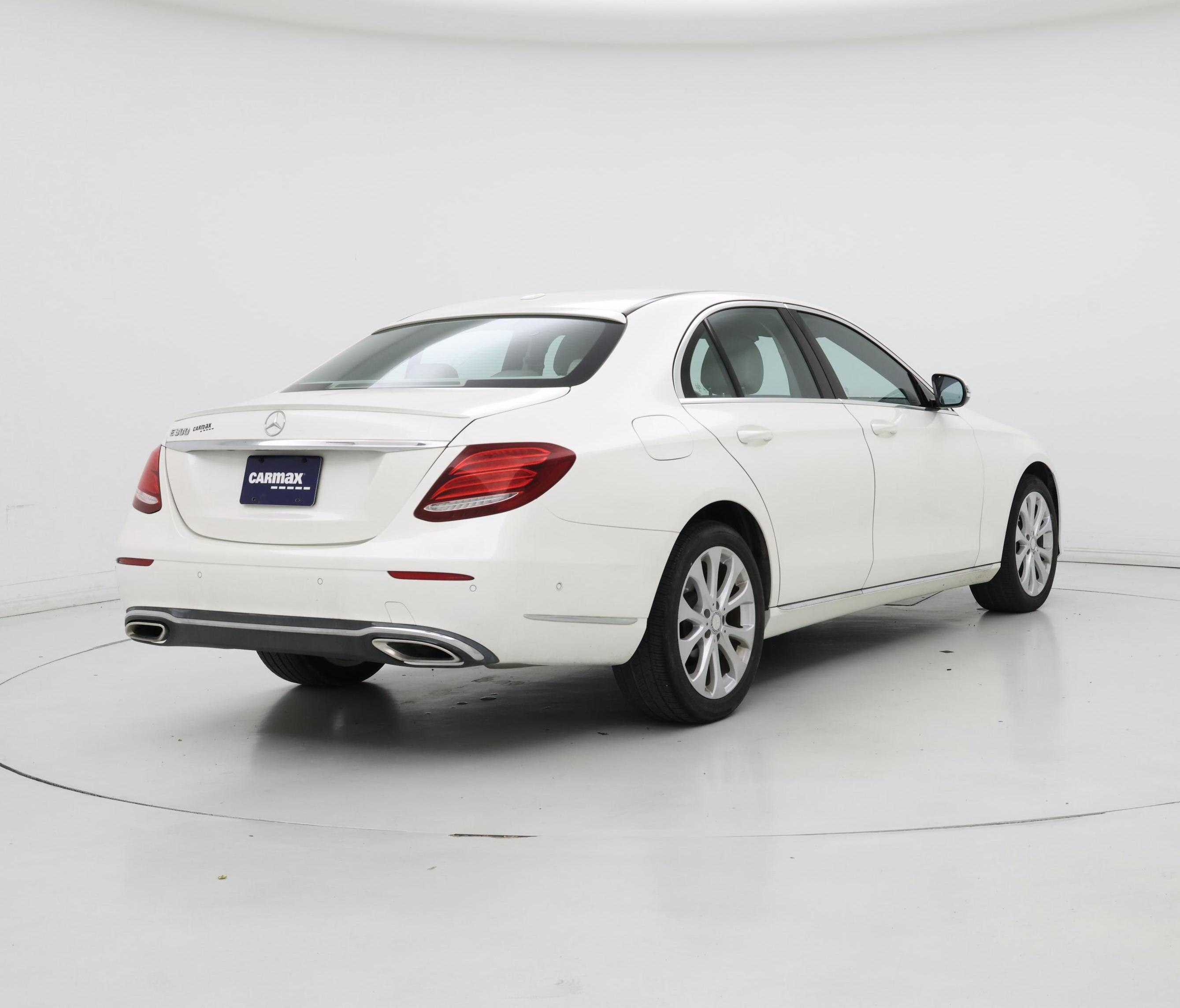 Thumbnail: 2017 Mercedes-Benz E-Class - 8