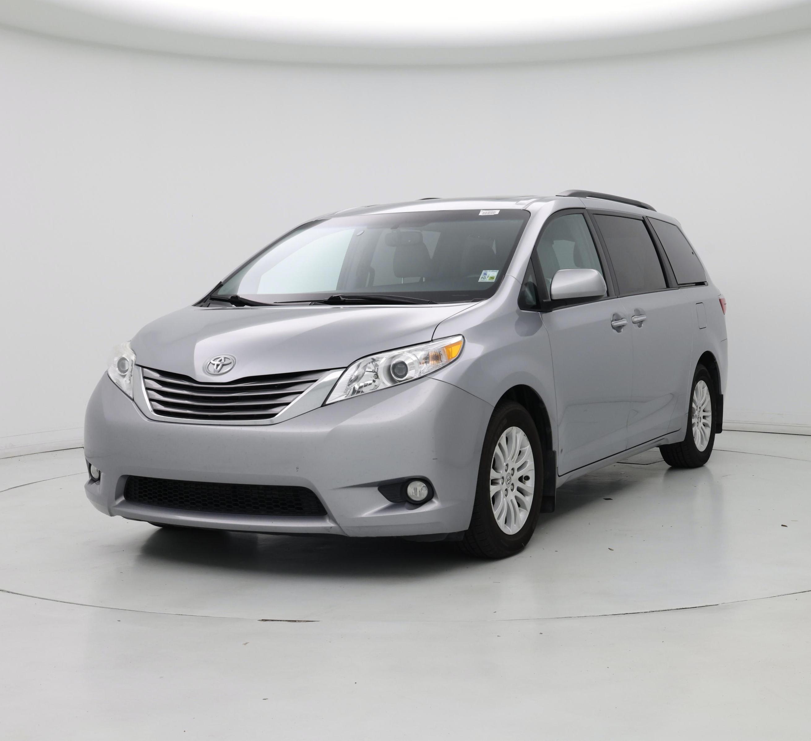 Thumbnail: 2017 Toyota Sienna - 4