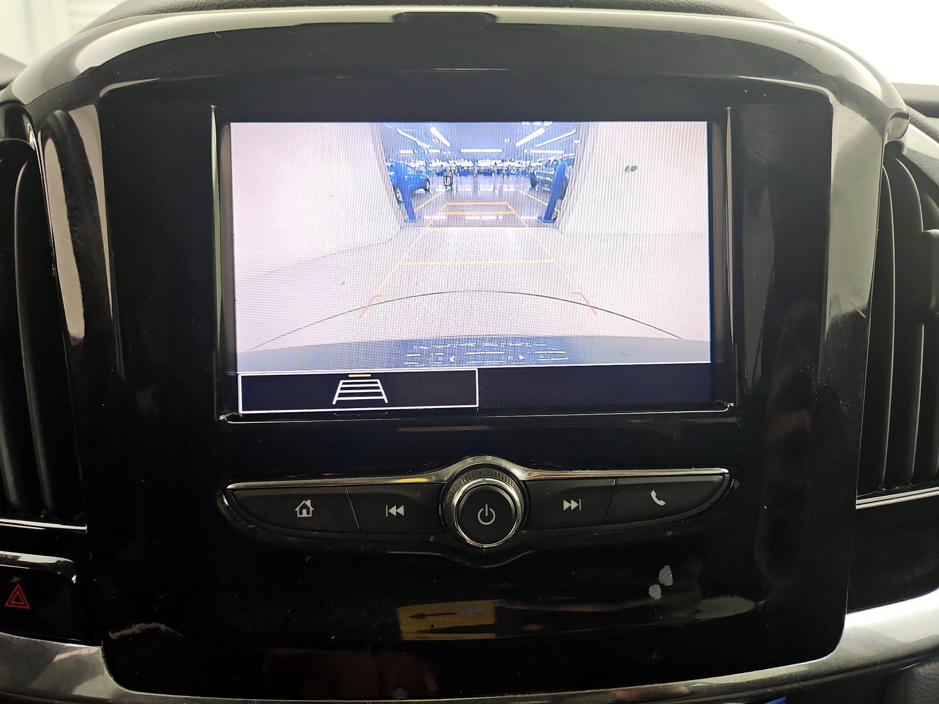 Thumbnail: 2020 Chevrolet Traverse - 14