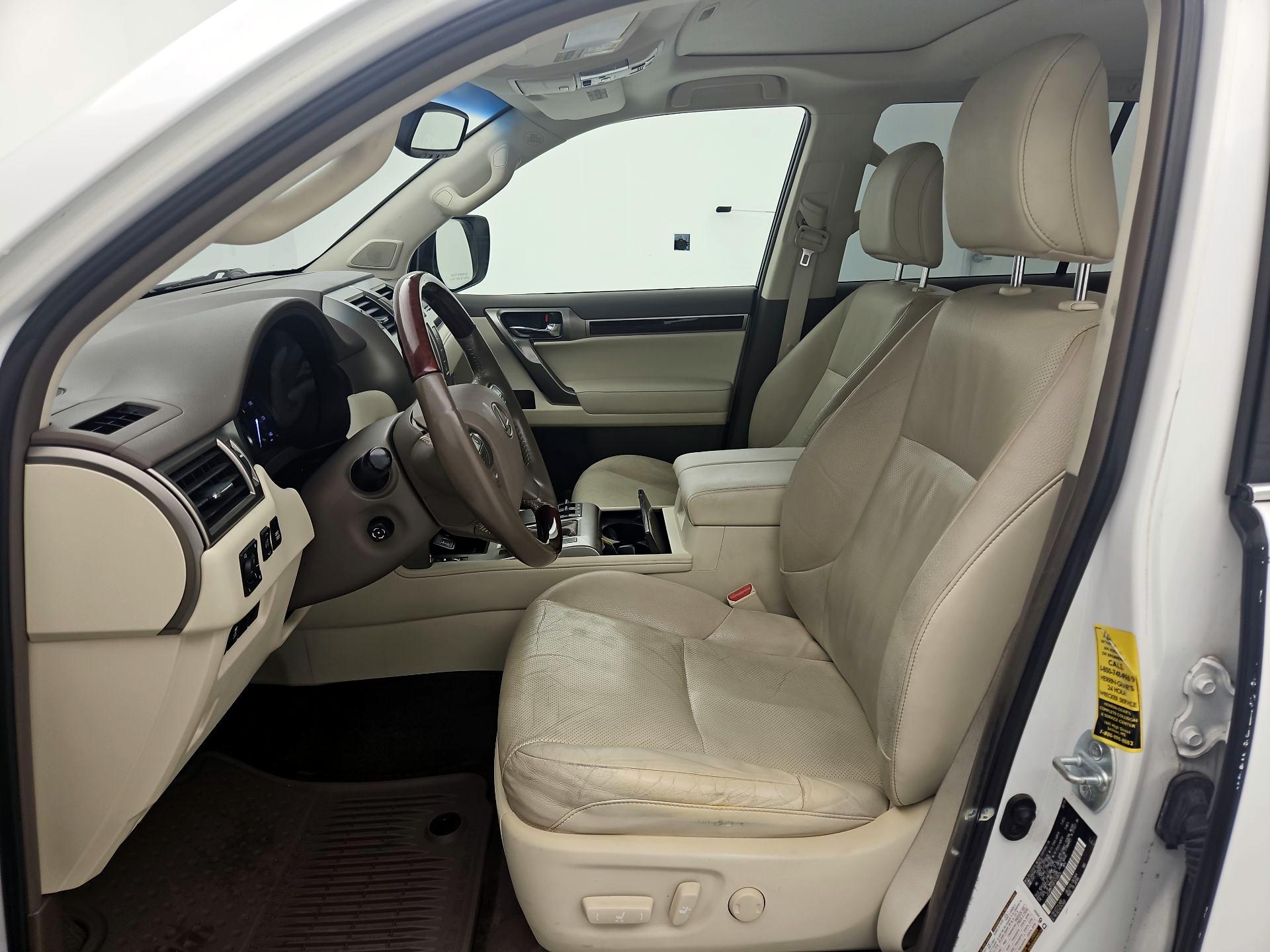 Thumbnail: 2015 Lexus GX - 11