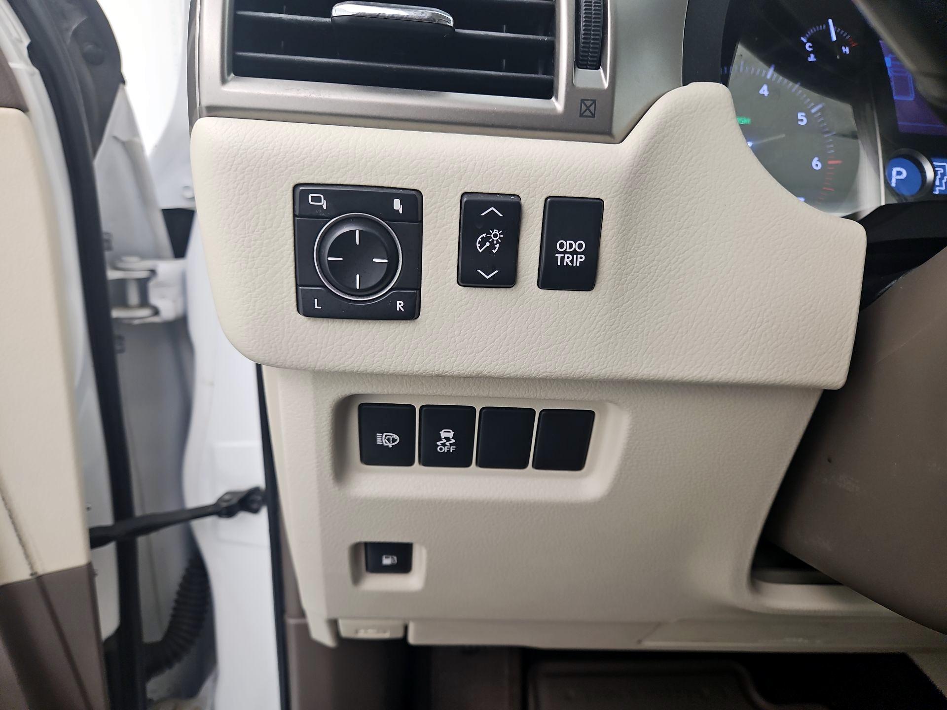 Thumbnail: 2015 Lexus GX - 13