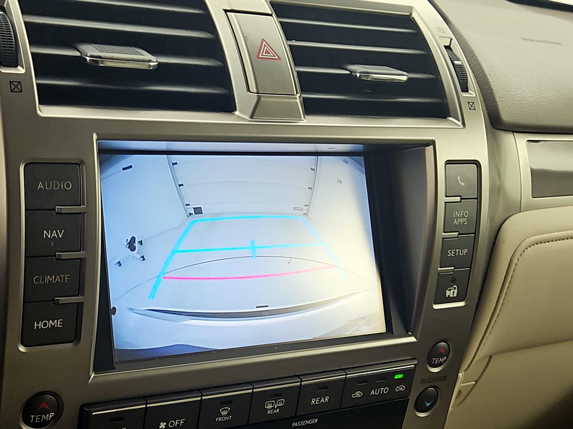 Thumbnail: 2015 Lexus GX - 15