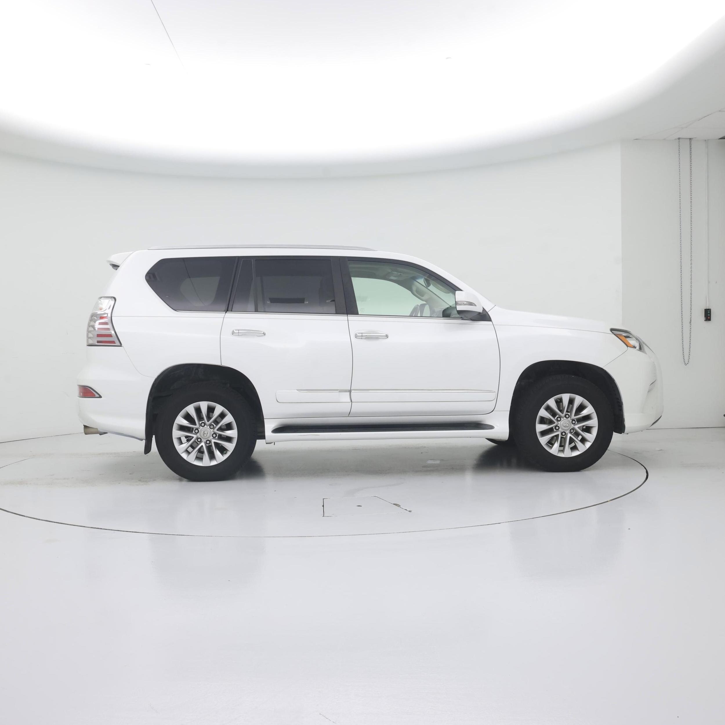 Thumbnail: 2015 Lexus GX - 7