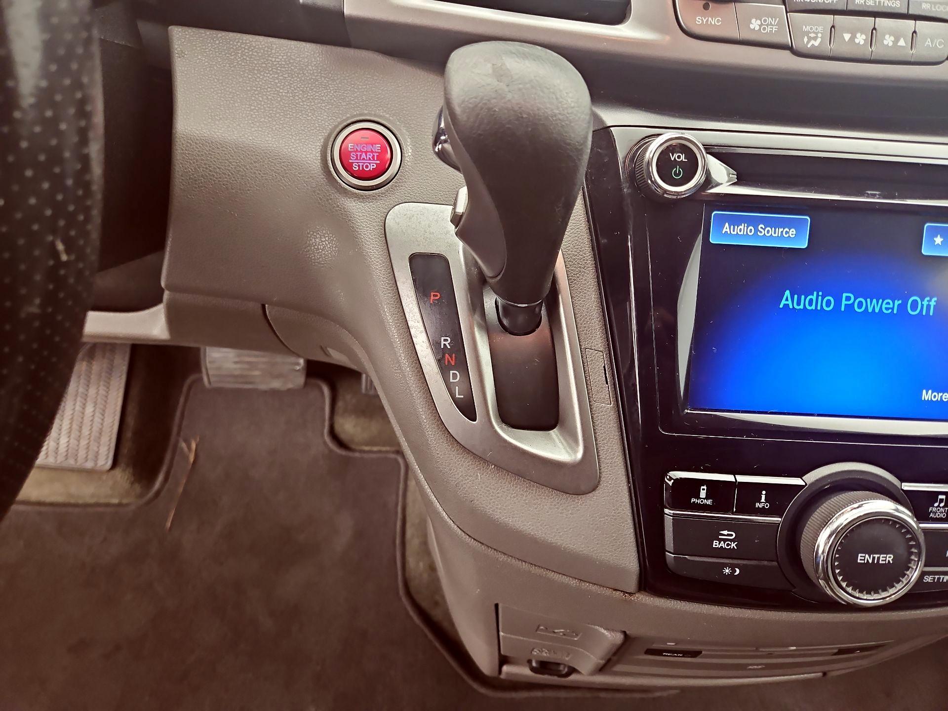 Thumbnail: 2015 Honda Odyssey - 17