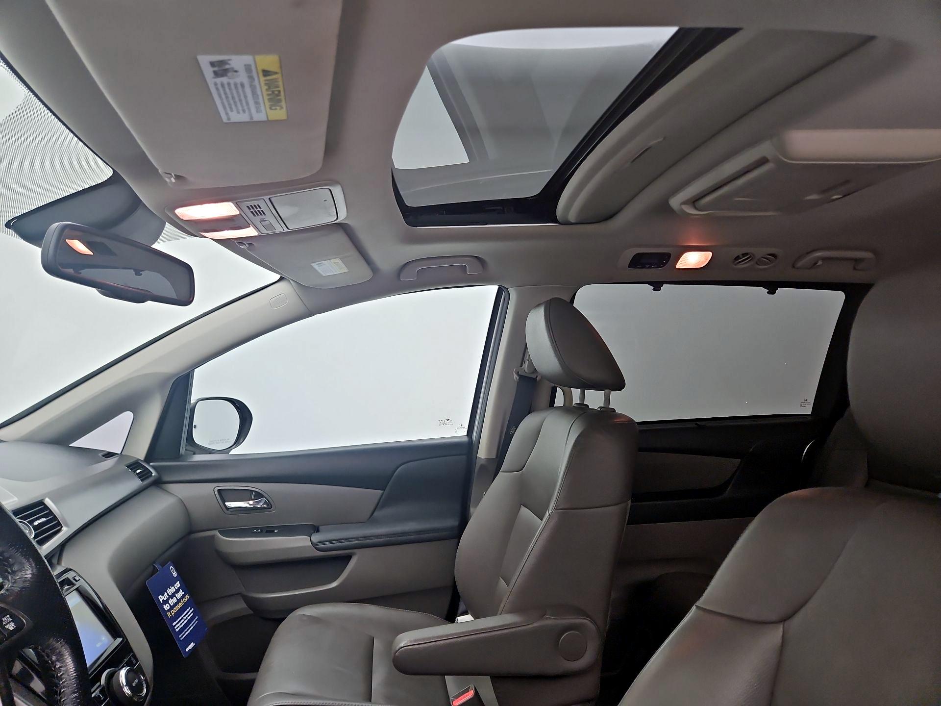 Thumbnail: 2015 Honda Odyssey - 19