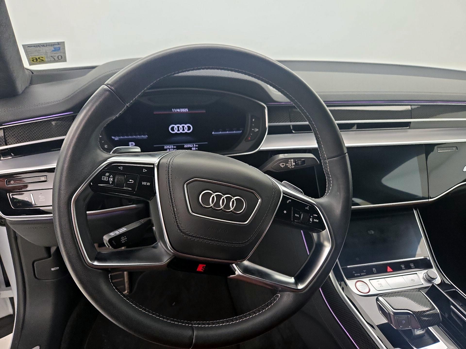 Thumbnail: 2020 Audi S8 - 10