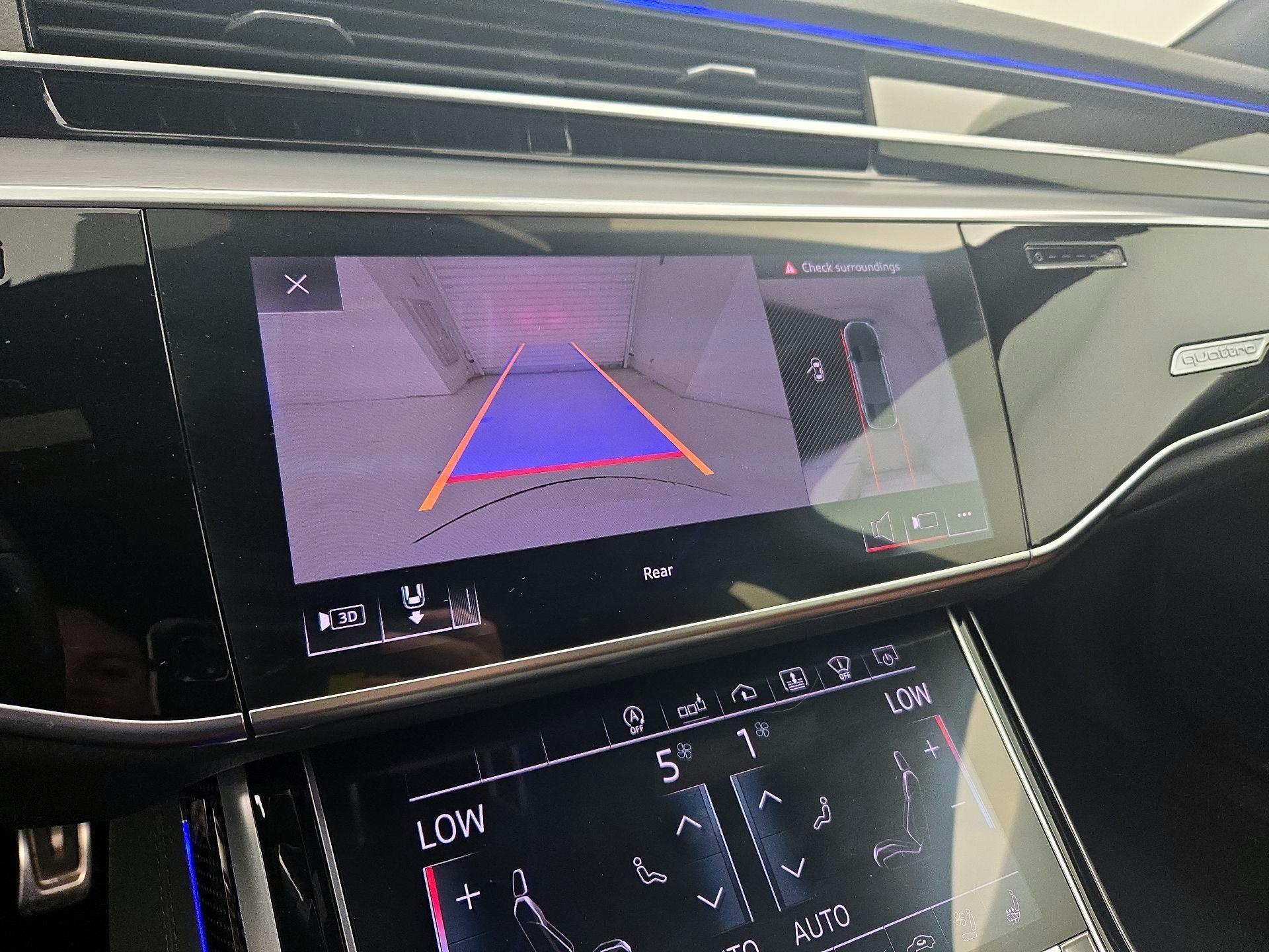 Thumbnail: 2020 Audi S8 - 15