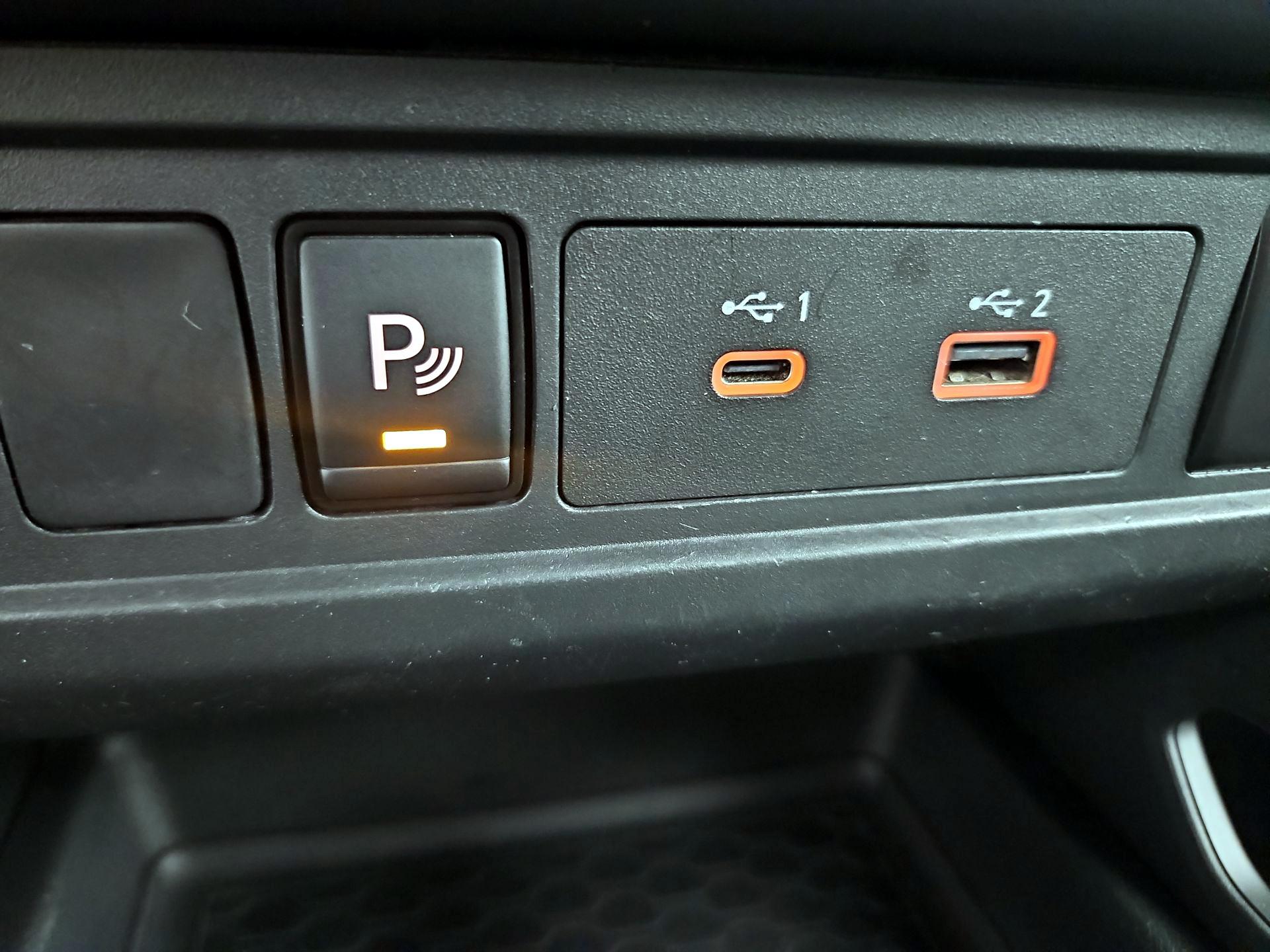 Thumbnail: 2022 Nissan Frontier - 18