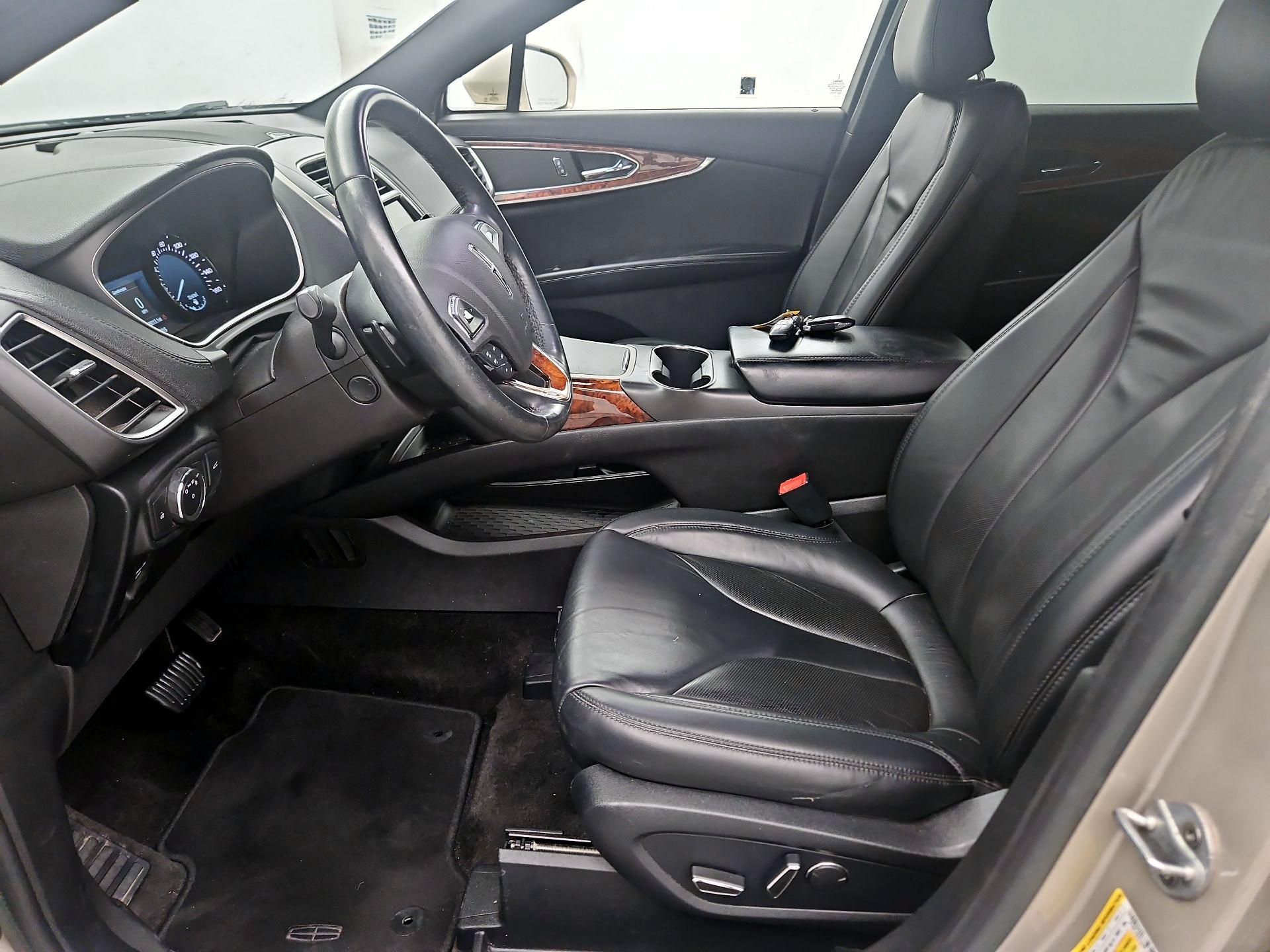 Thumbnail: 2017 Lincoln MKX - 11