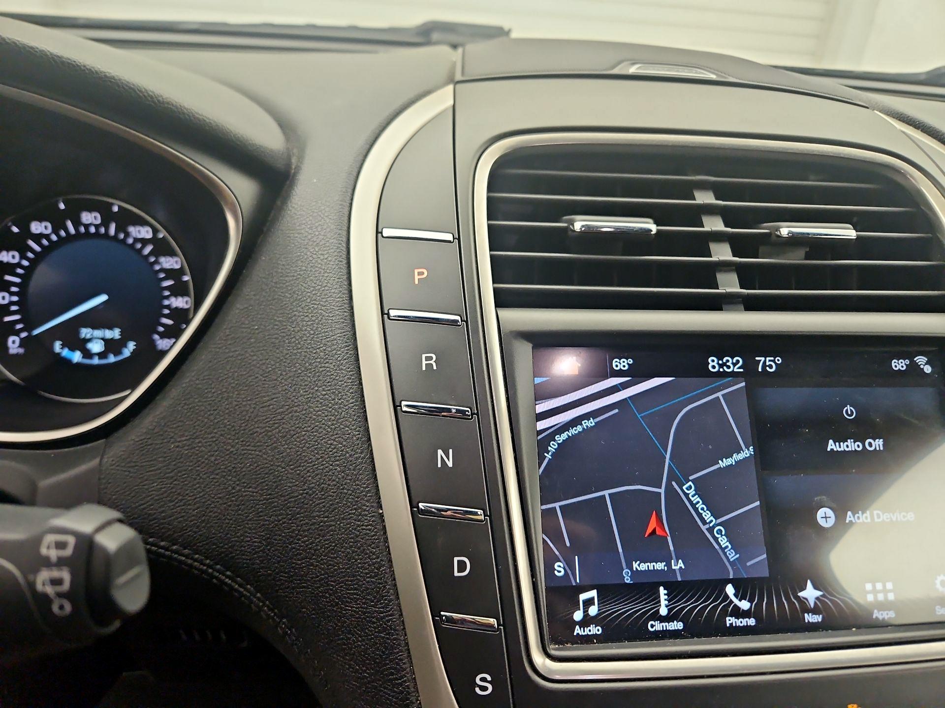 Thumbnail: 2017 Lincoln MKX - 17