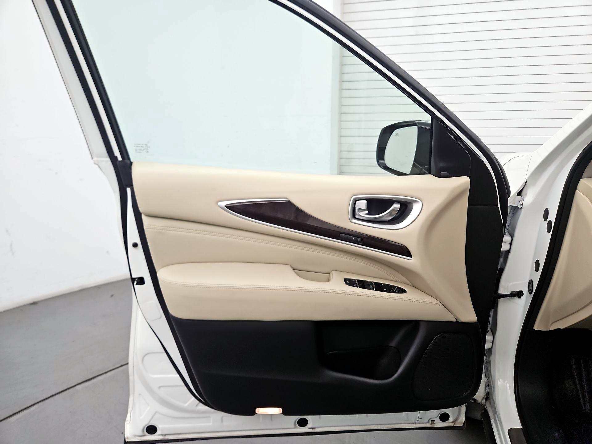 Thumbnail: 2020 INFINITI QX60 - 12