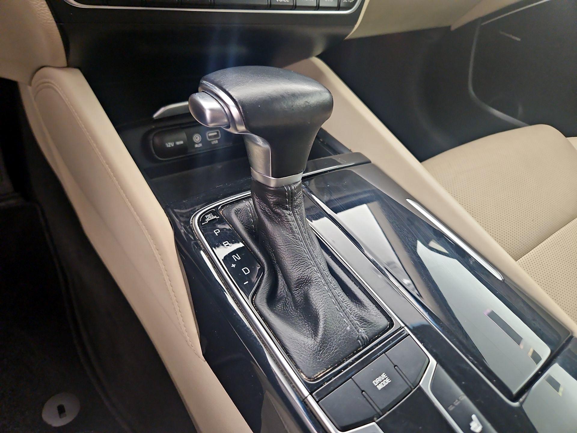 Thumbnail: 2018 Kia Cadenza - 17