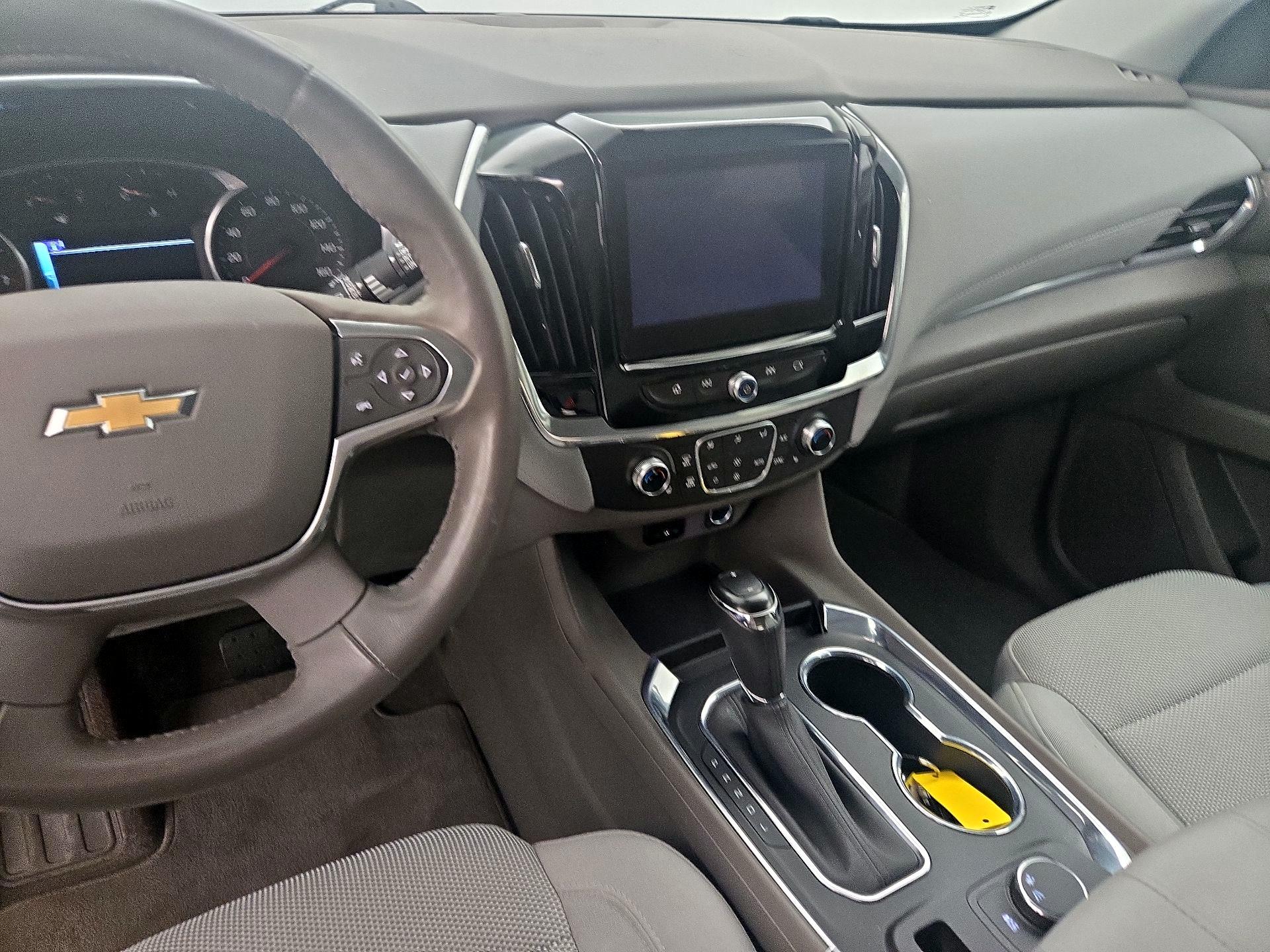 Thumbnail: 2018 Chevrolet Traverse - 9