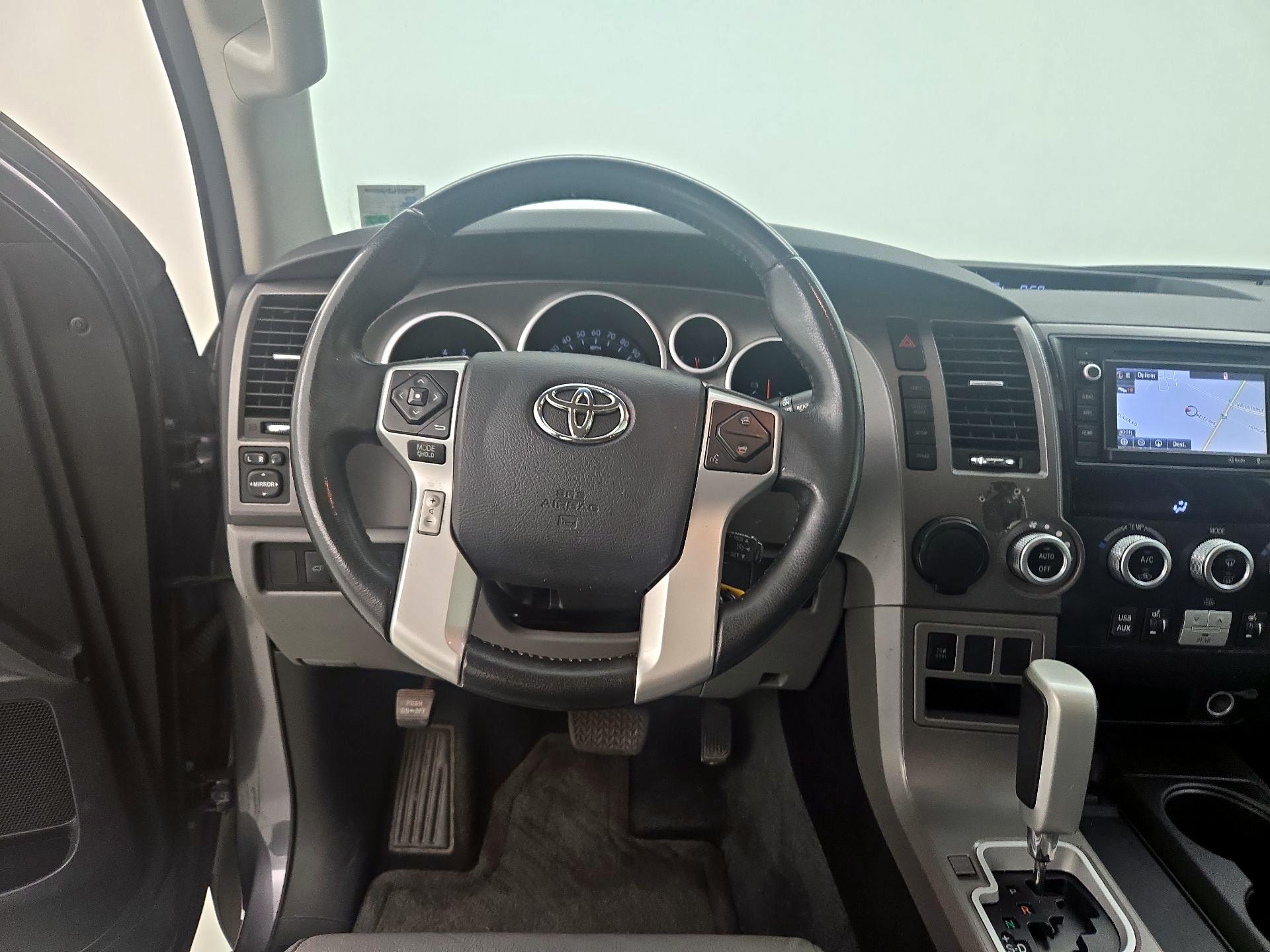 Thumbnail: 2014 Toyota Sequoia - 10