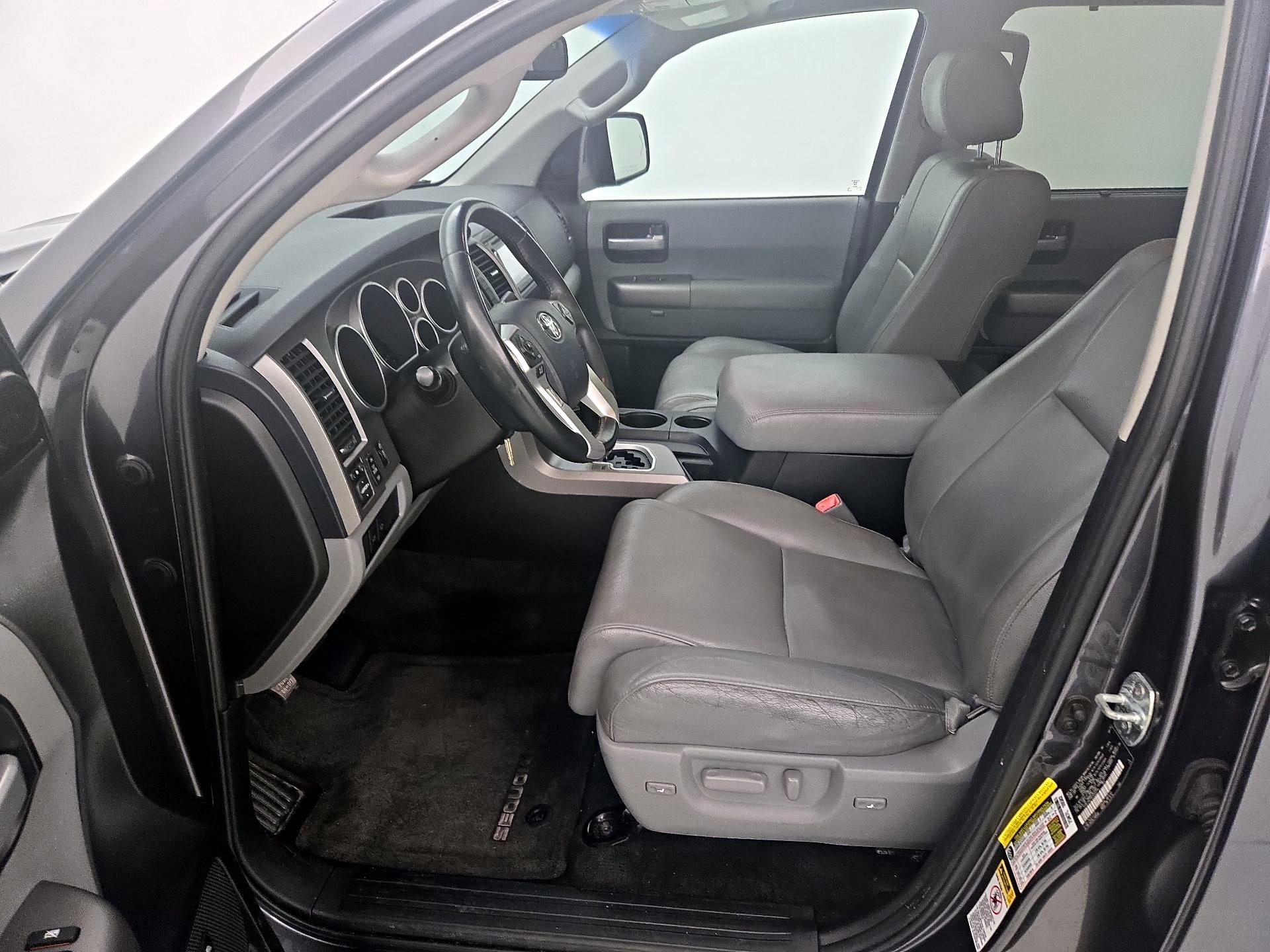 Thumbnail: 2014 Toyota Sequoia - 11