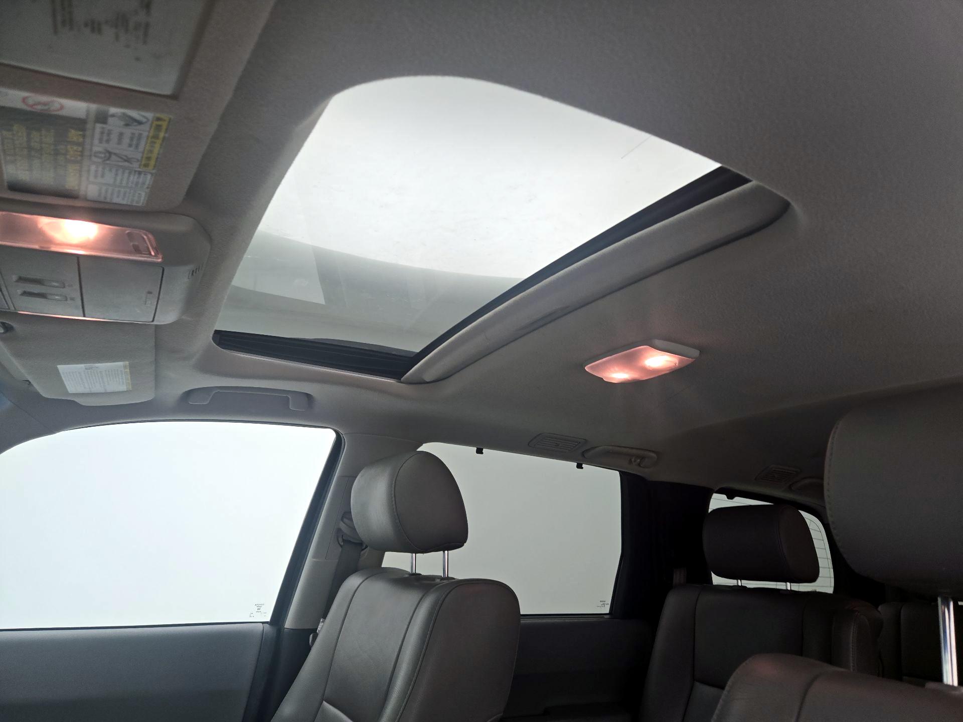 Thumbnail: 2014 Toyota Sequoia - 20