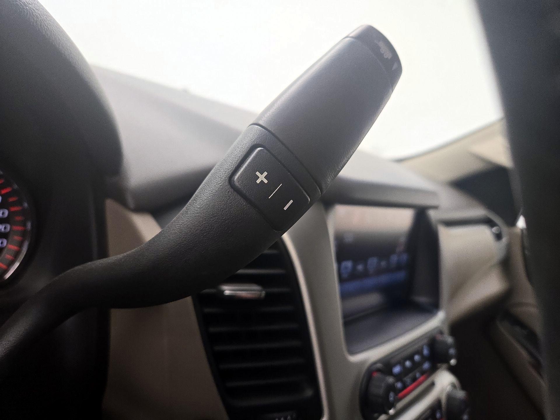 Thumbnail: 2016 GMC Yukon - 17