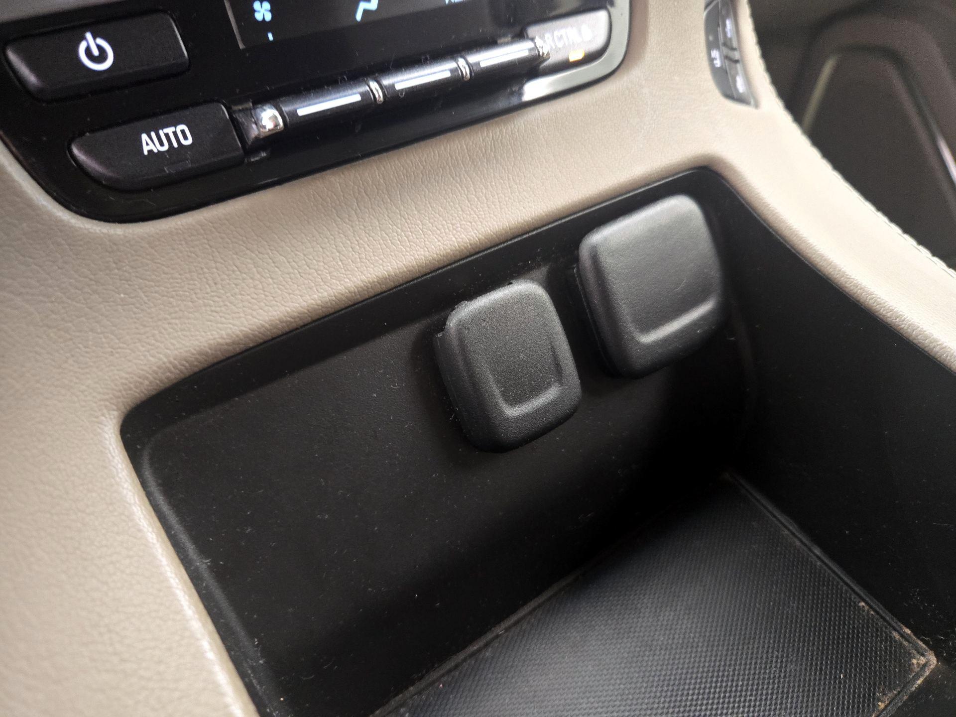 Thumbnail: 2016 GMC Yukon - 18