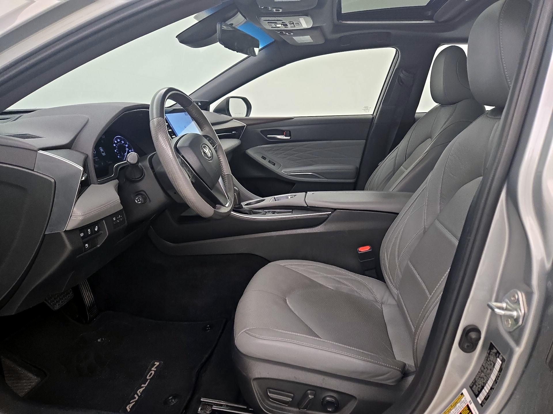 Thumbnail: 2021 Toyota Avalon - 11