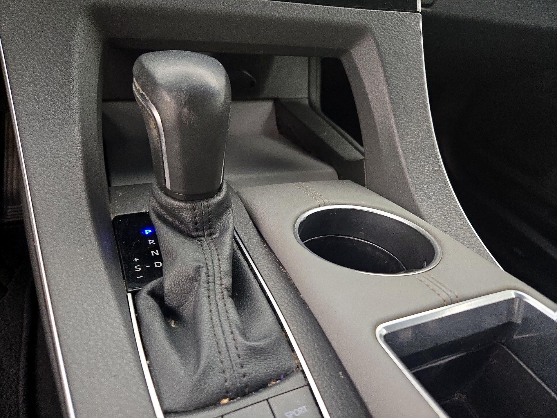 Thumbnail: 2021 Toyota Avalon - 18