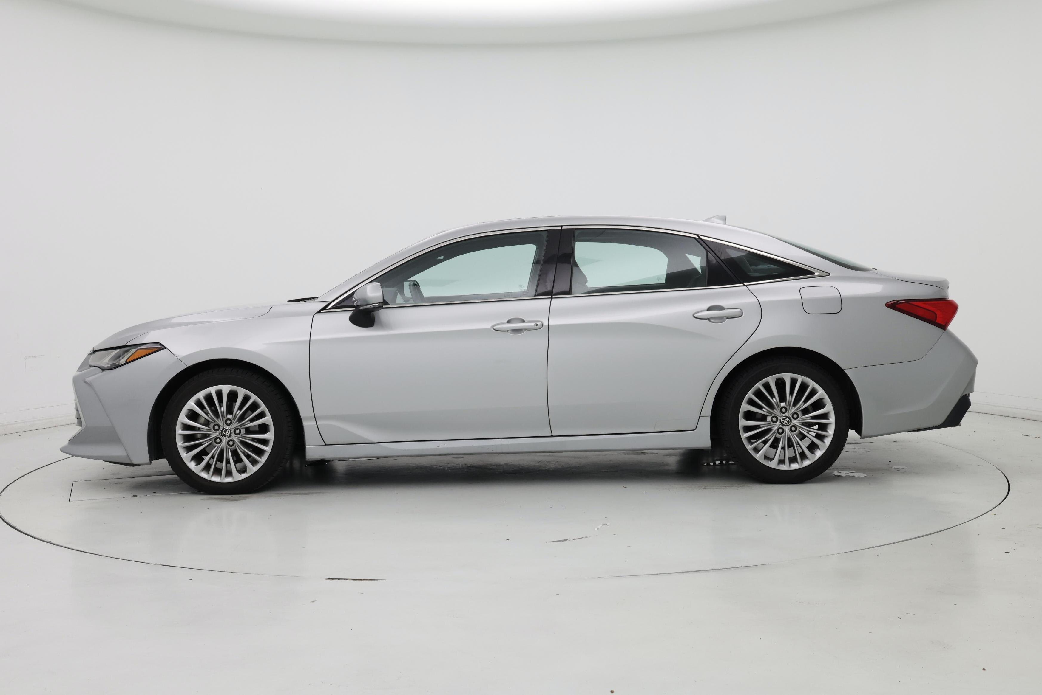 Thumbnail: 2021 Toyota Avalon - 3