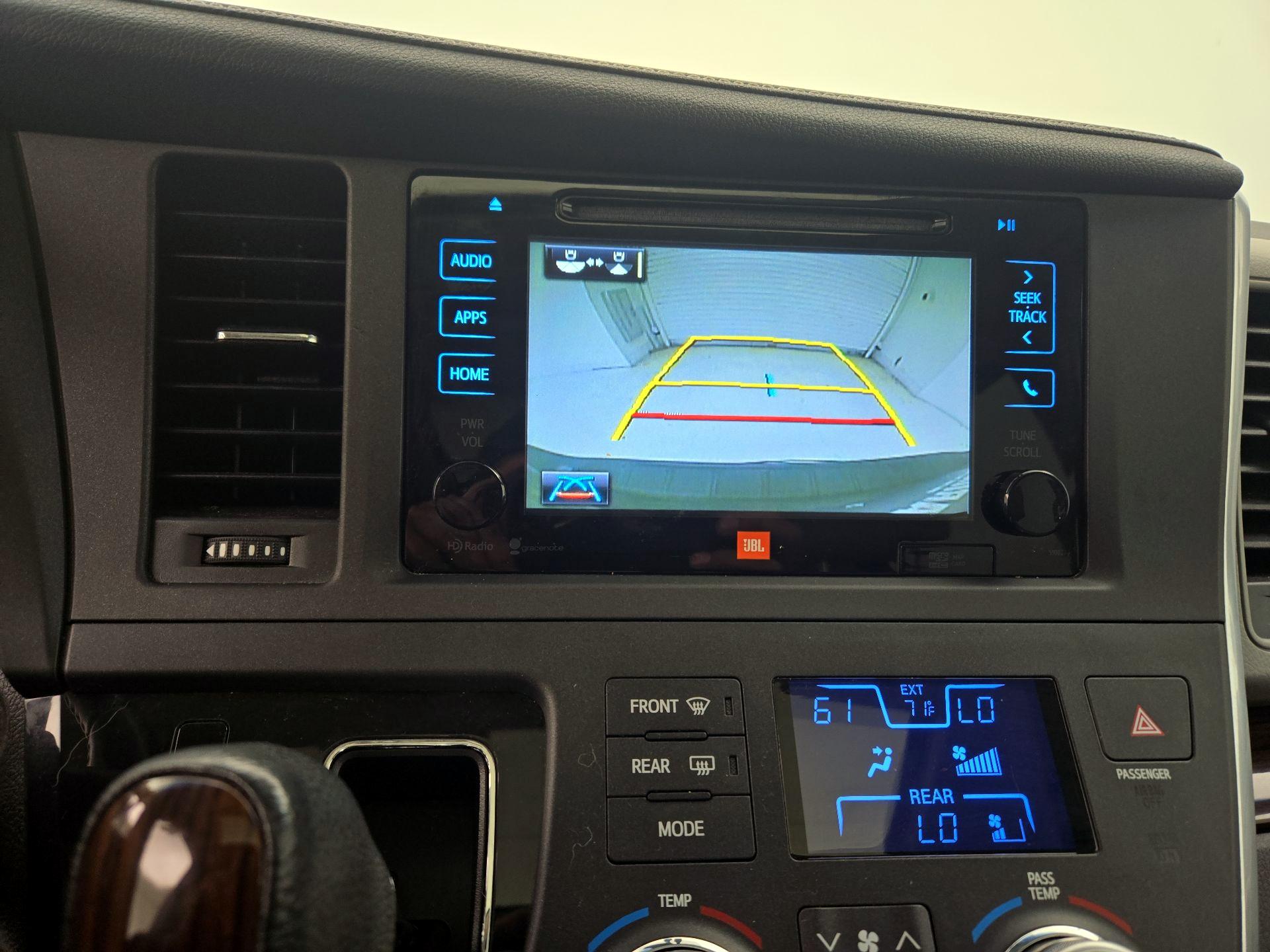 Thumbnail: 2015 Toyota Sienna - 14