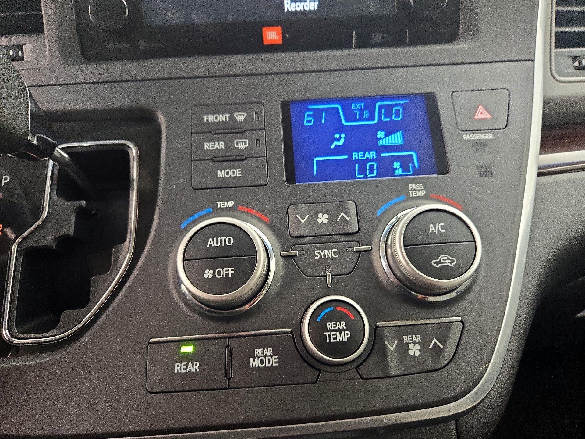 Thumbnail: 2015 Toyota Sienna - 16