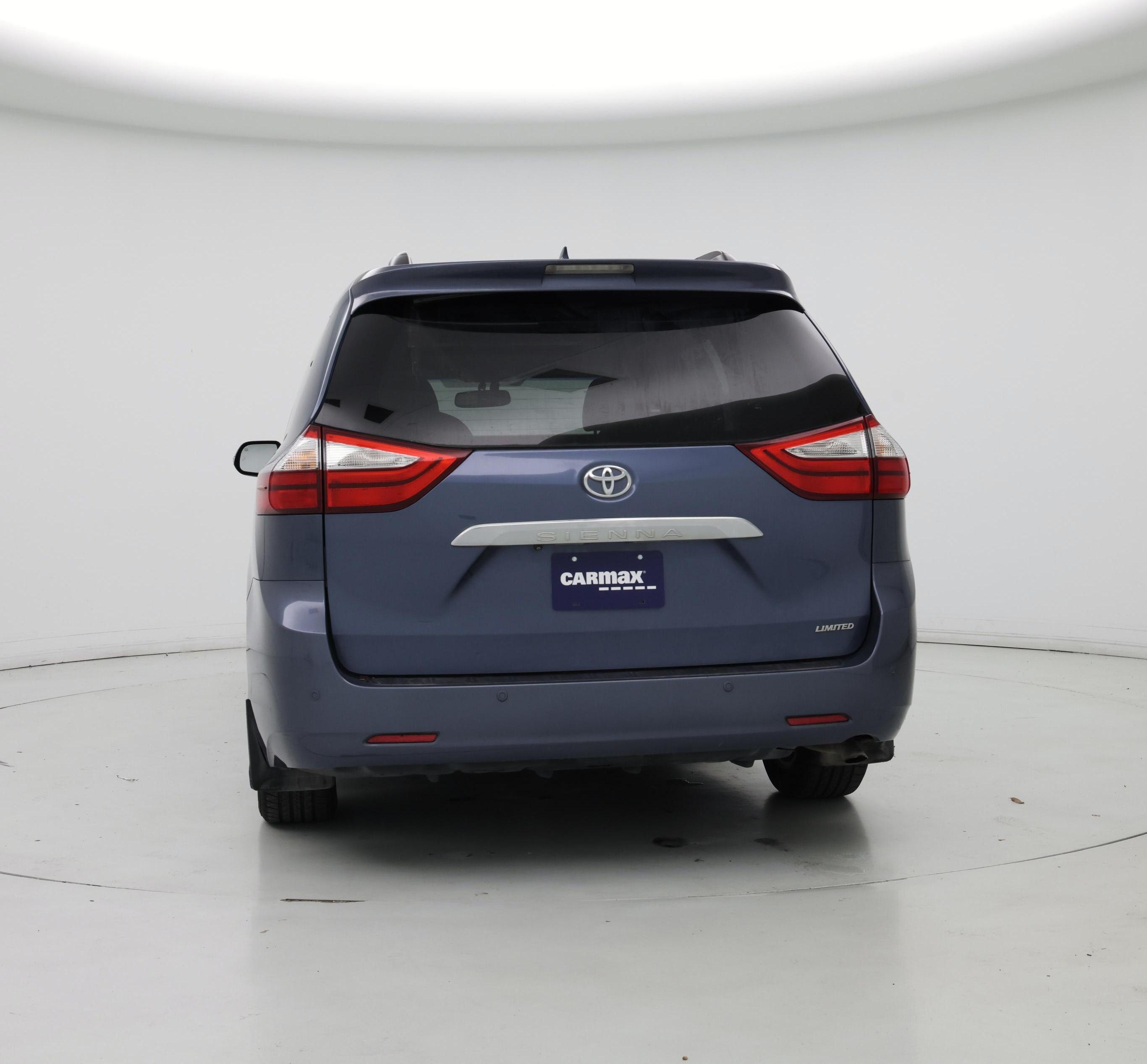 Thumbnail: 2015 Toyota Sienna - 6