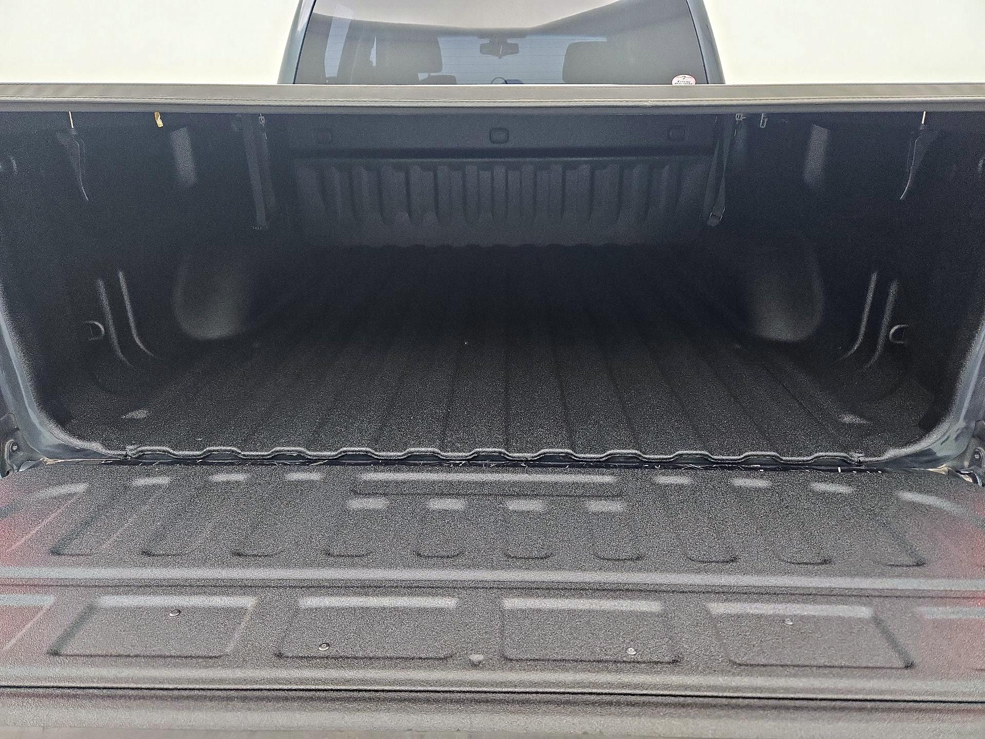 Thumbnail: 2017 Chevrolet Silverado 1500 - 20