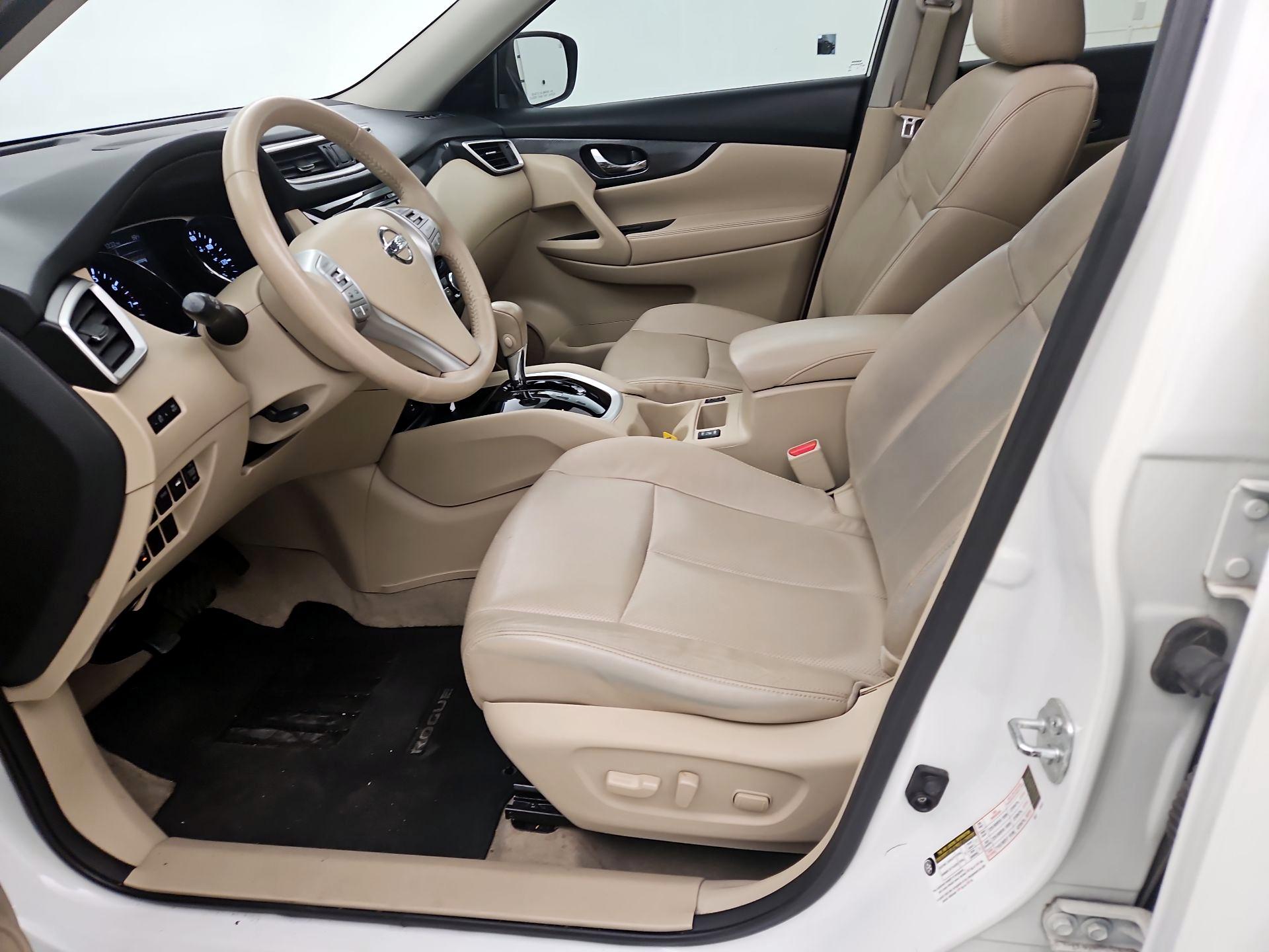 Thumbnail: 2015 Nissan Rogue - 11