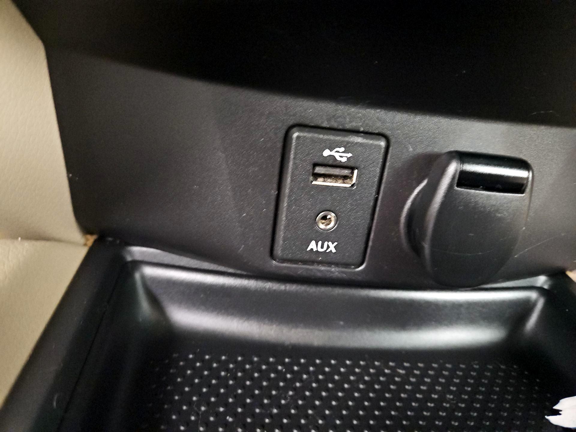 Thumbnail: 2015 Nissan Rogue - 19