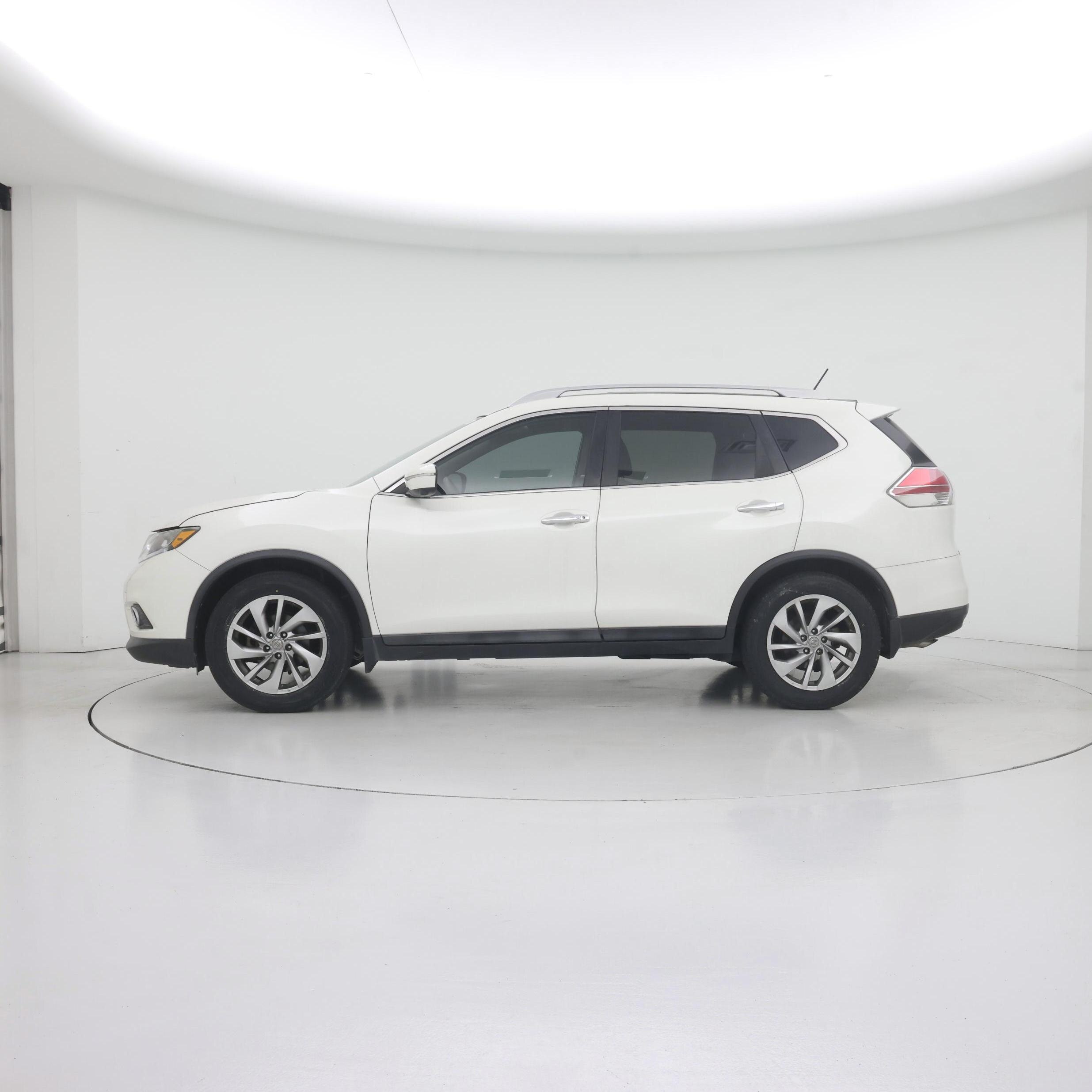 Thumbnail: 2015 Nissan Rogue - 3