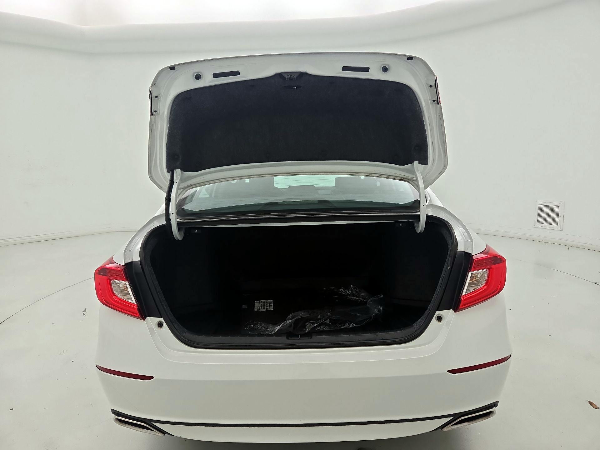 Thumbnail: 2022 Honda Accord - 20