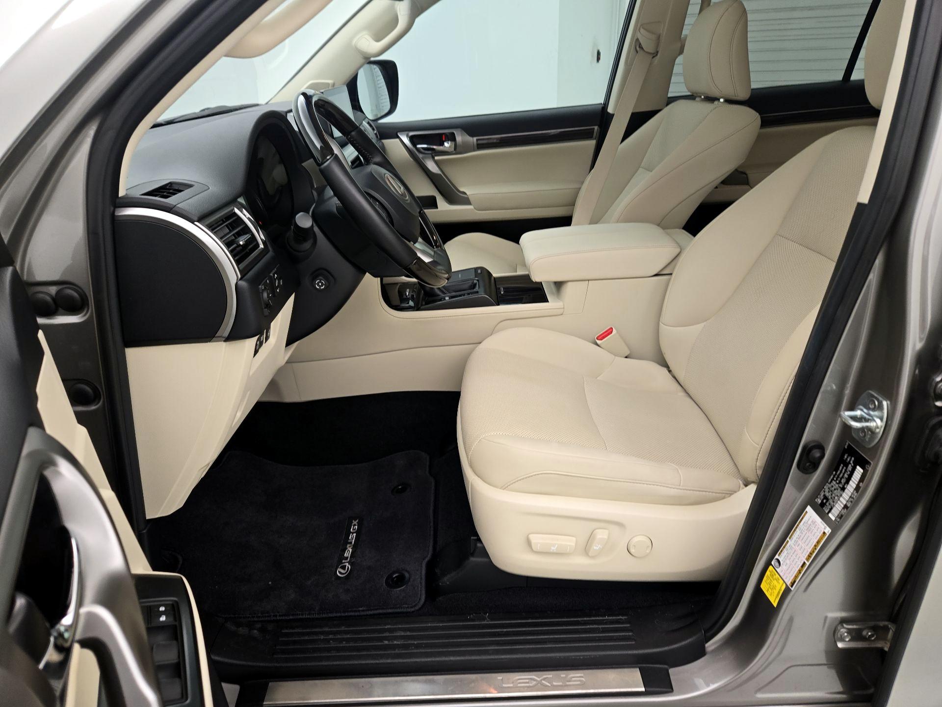 Thumbnail: 2023 Lexus GX - 11