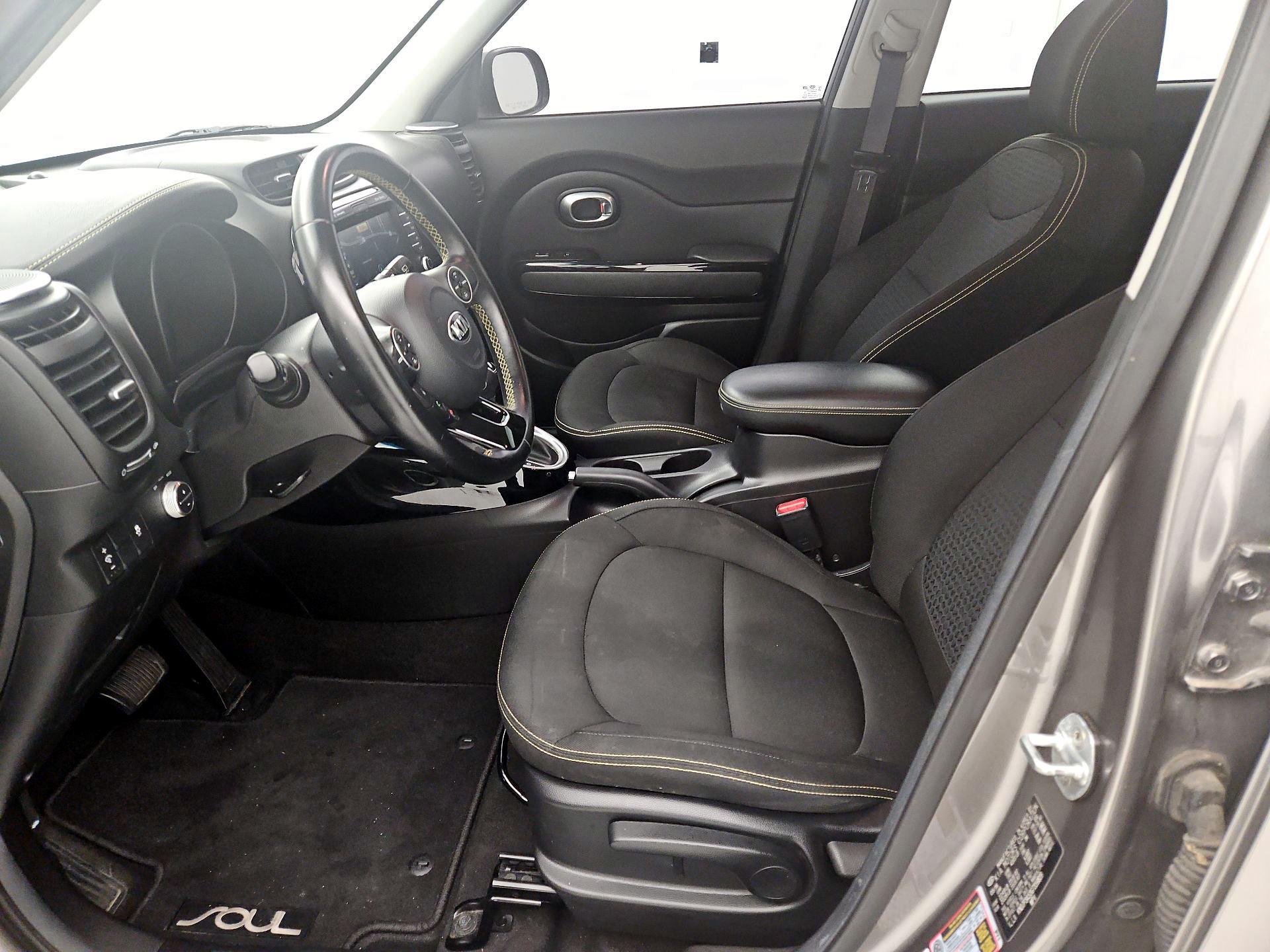 Thumbnail: 2016 Kia Soul - 11